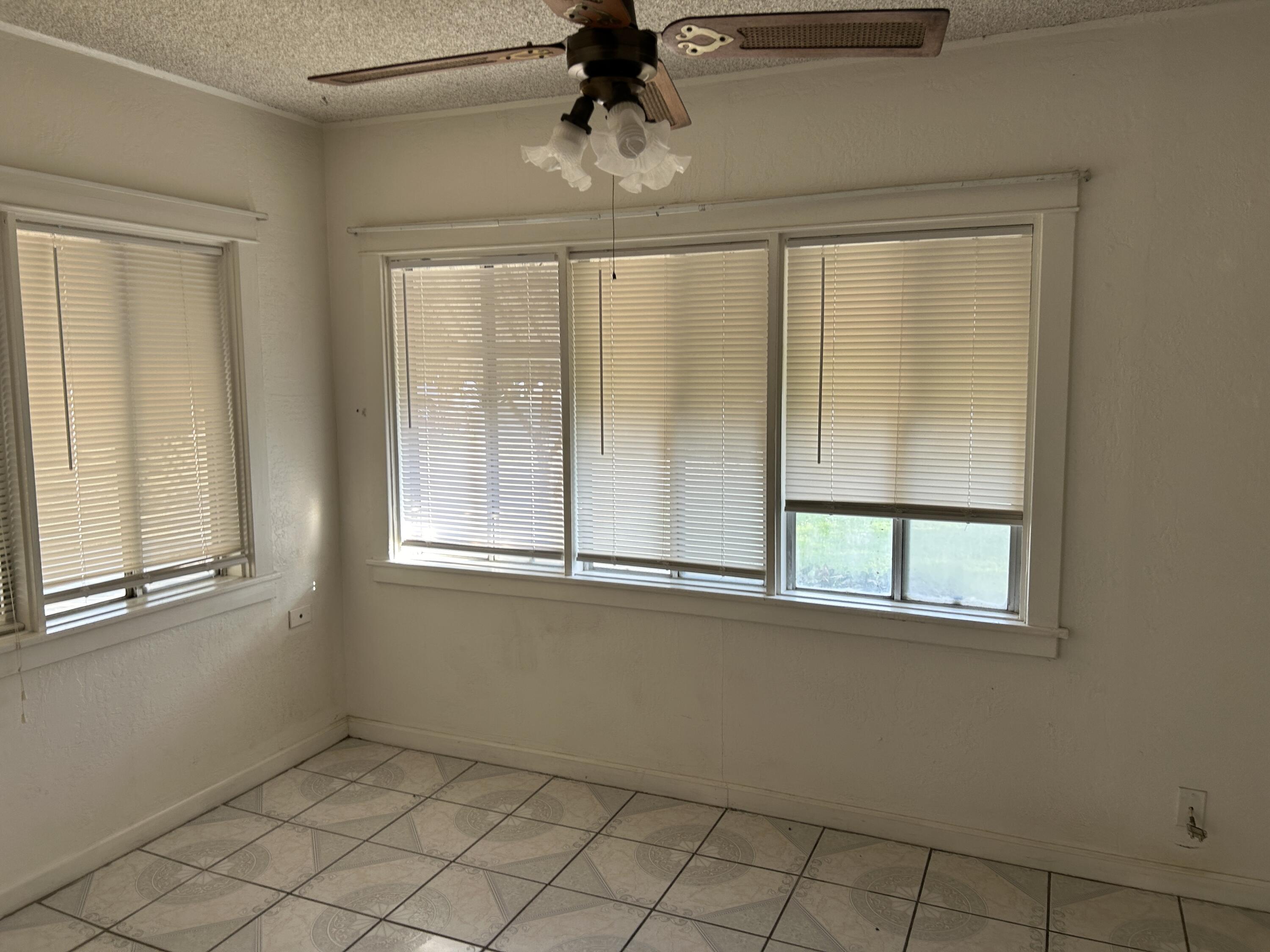 766 W Morton Ave, Porterville, CA 93257