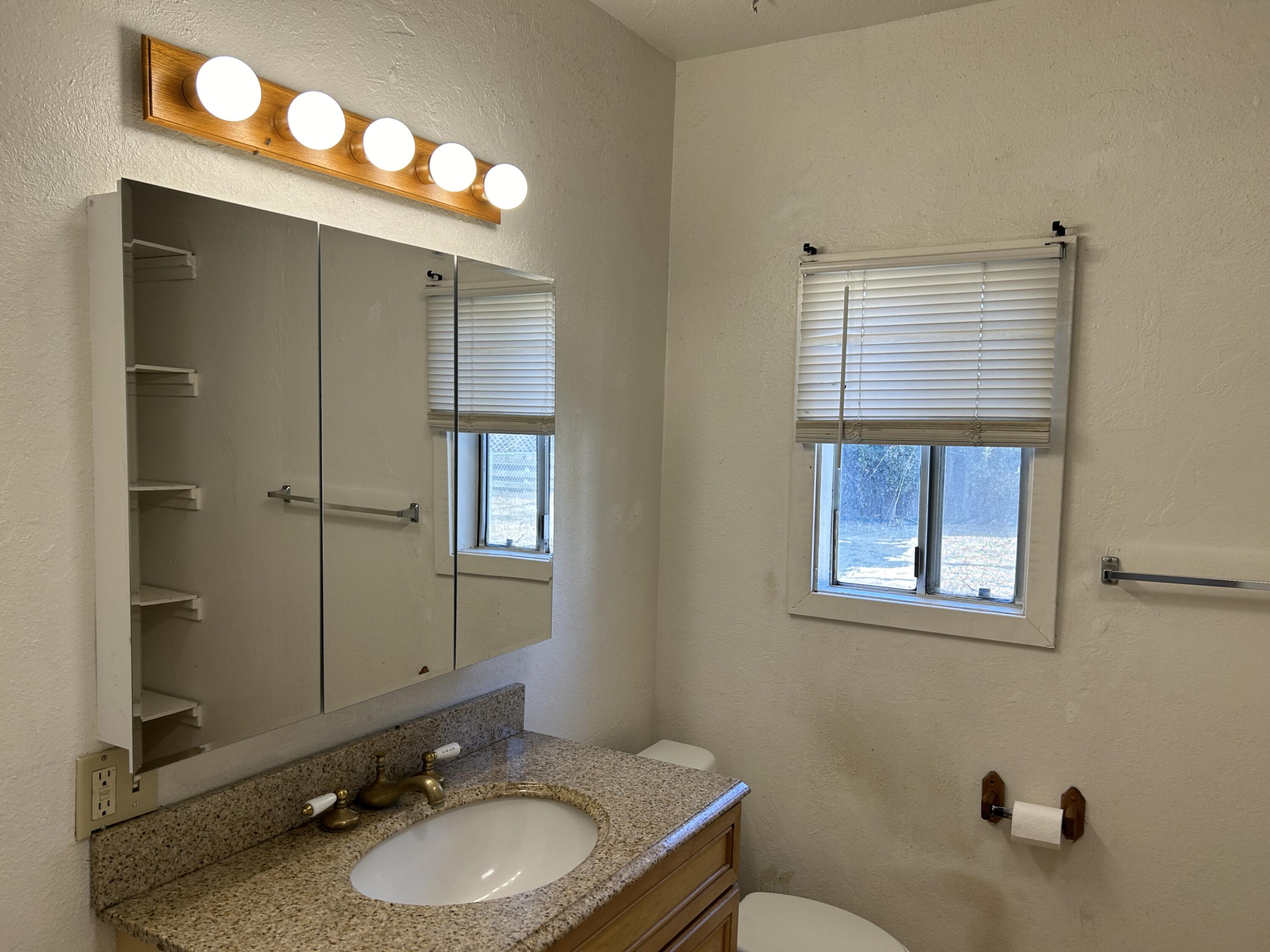 766 W Morton Ave, Porterville, CA 93257