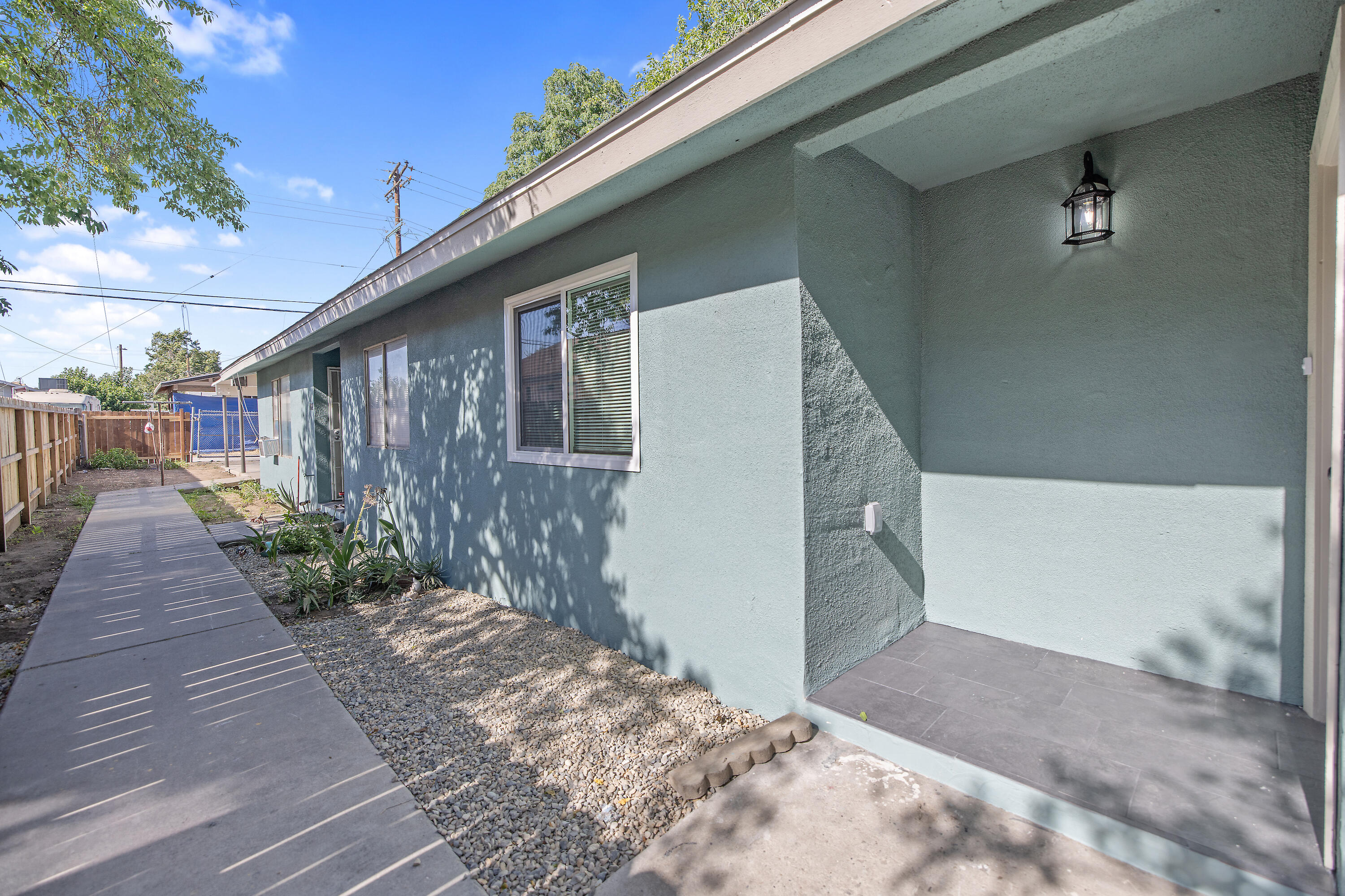2251 E Clay Ave, Fresno, CA 93701