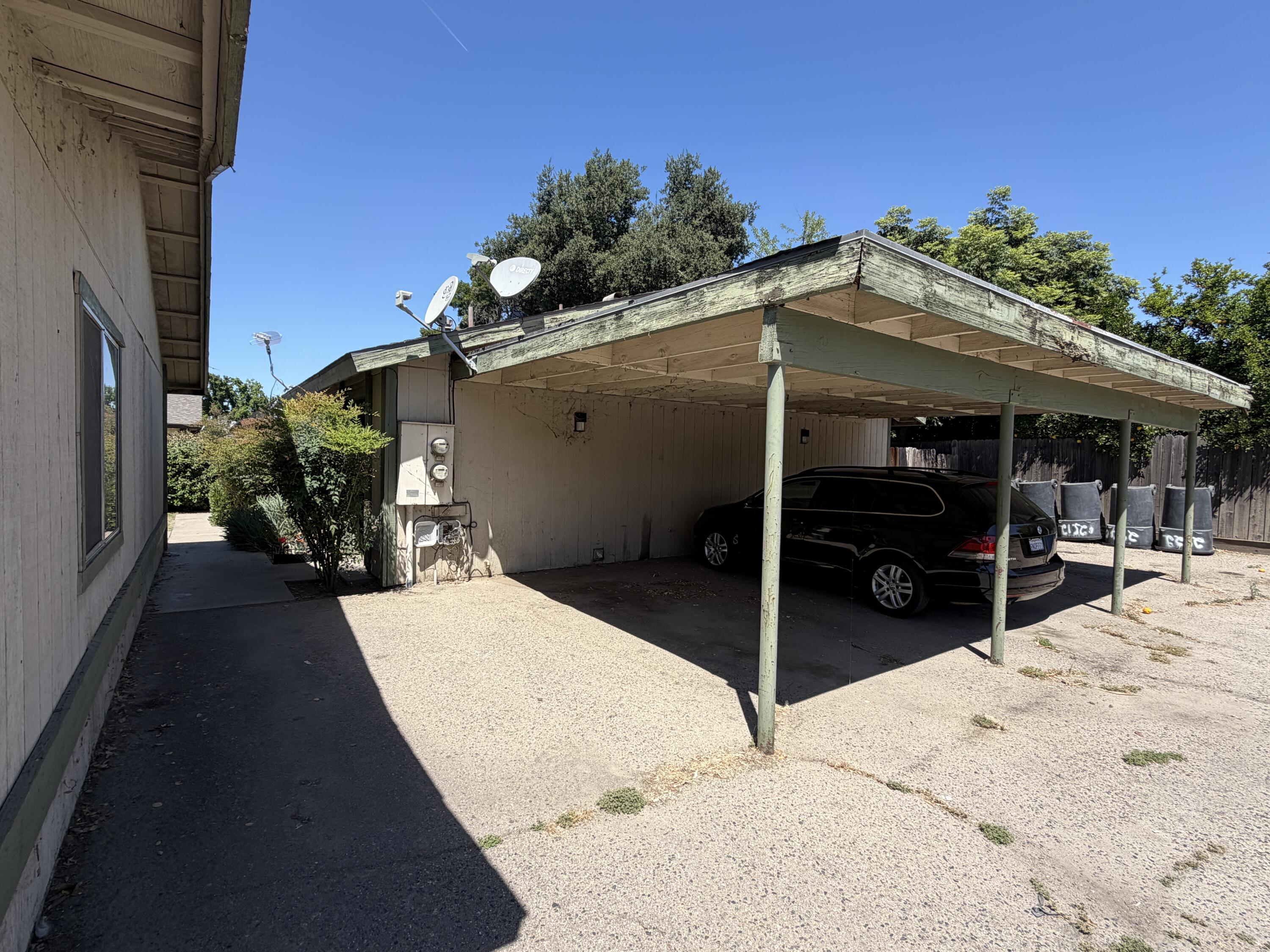 2520-2524 W Victor Ave, Visalia, CA 93277