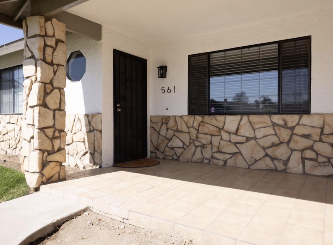 561 Wellington Pl, Porterville, CA 93257