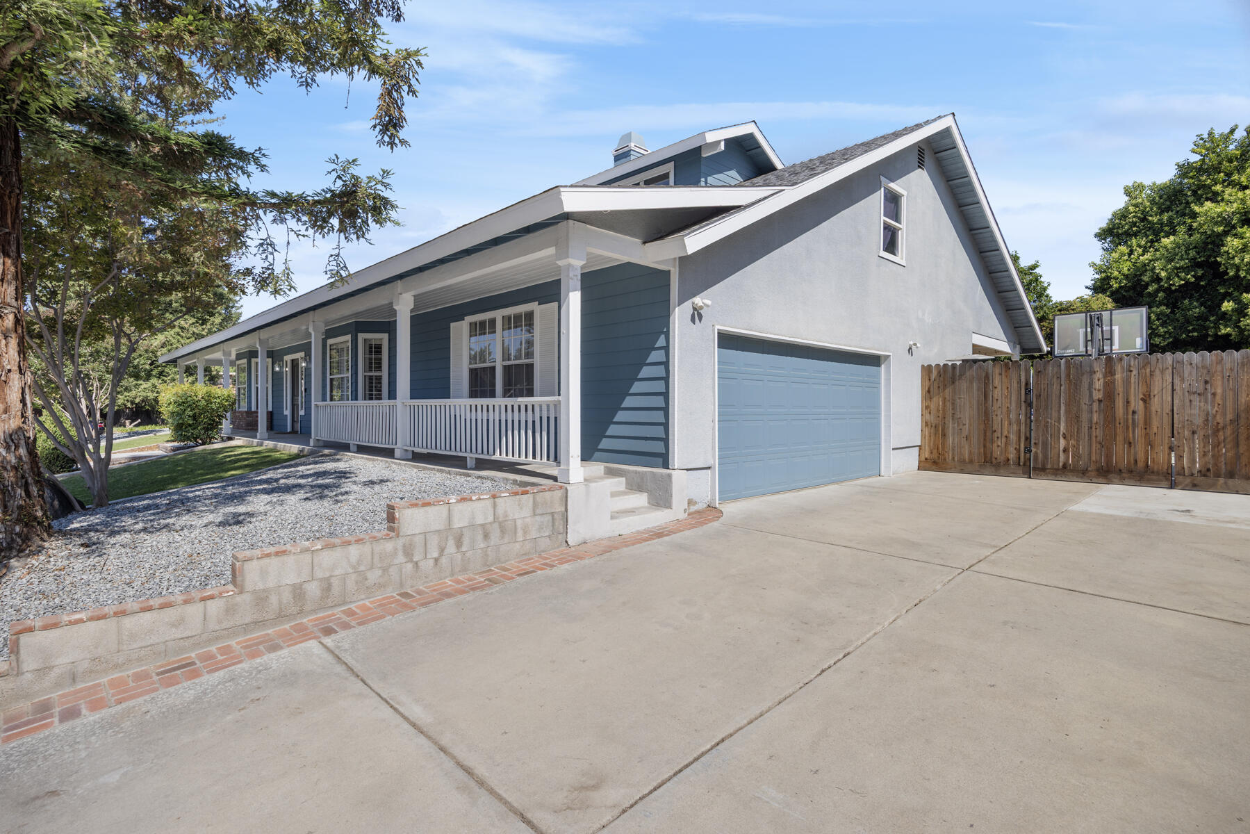 5520 W Vassar Ave, Visalia, CA 93277