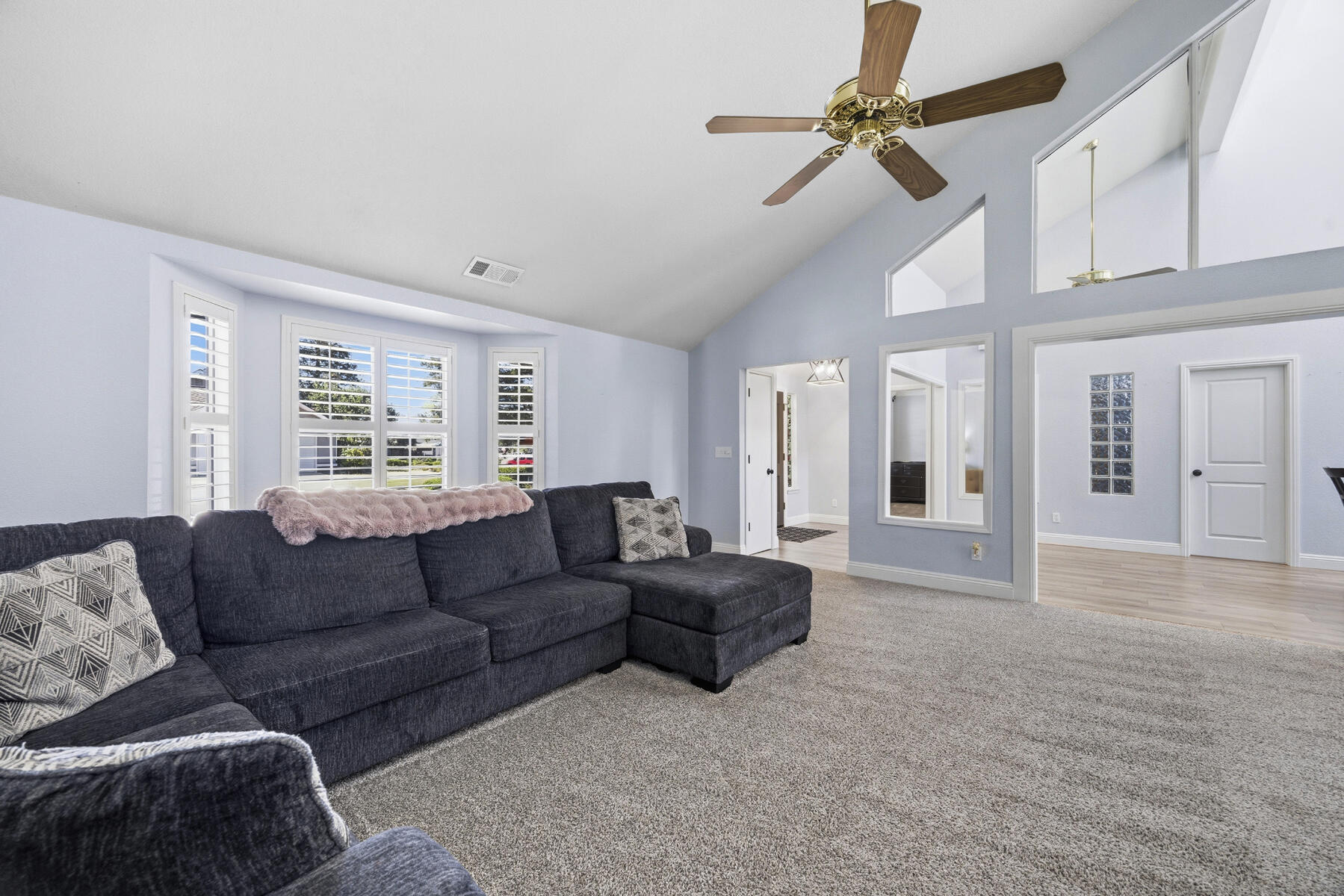 5520 W Vassar Ave, Visalia, CA 93277