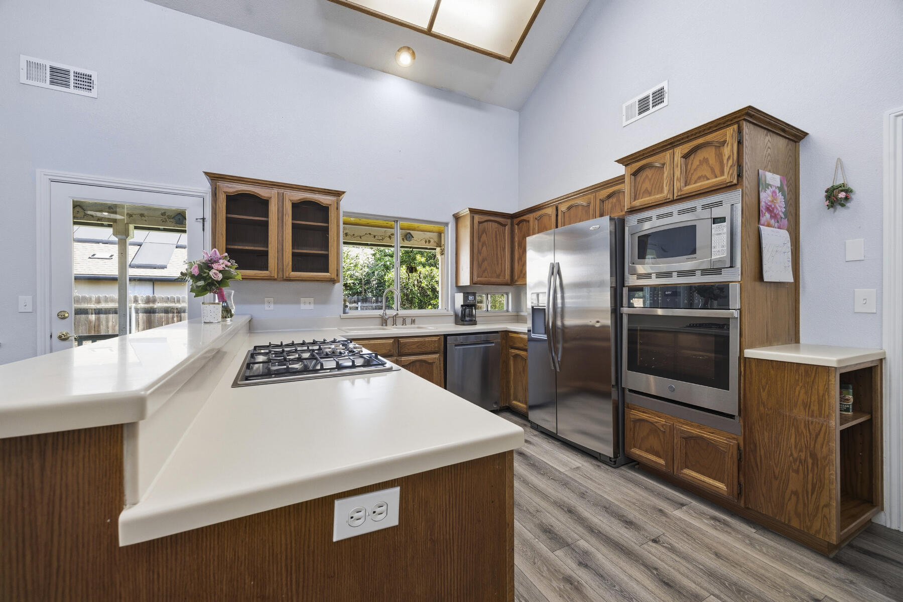 5520 W Vassar Ave, Visalia, CA 93277