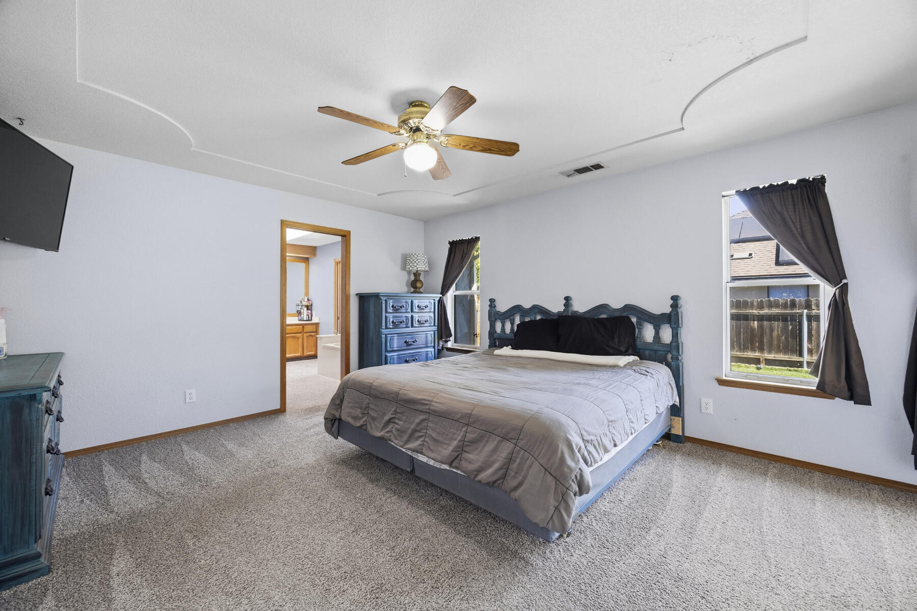 5520 W Vassar Ave, Visalia, CA 93277