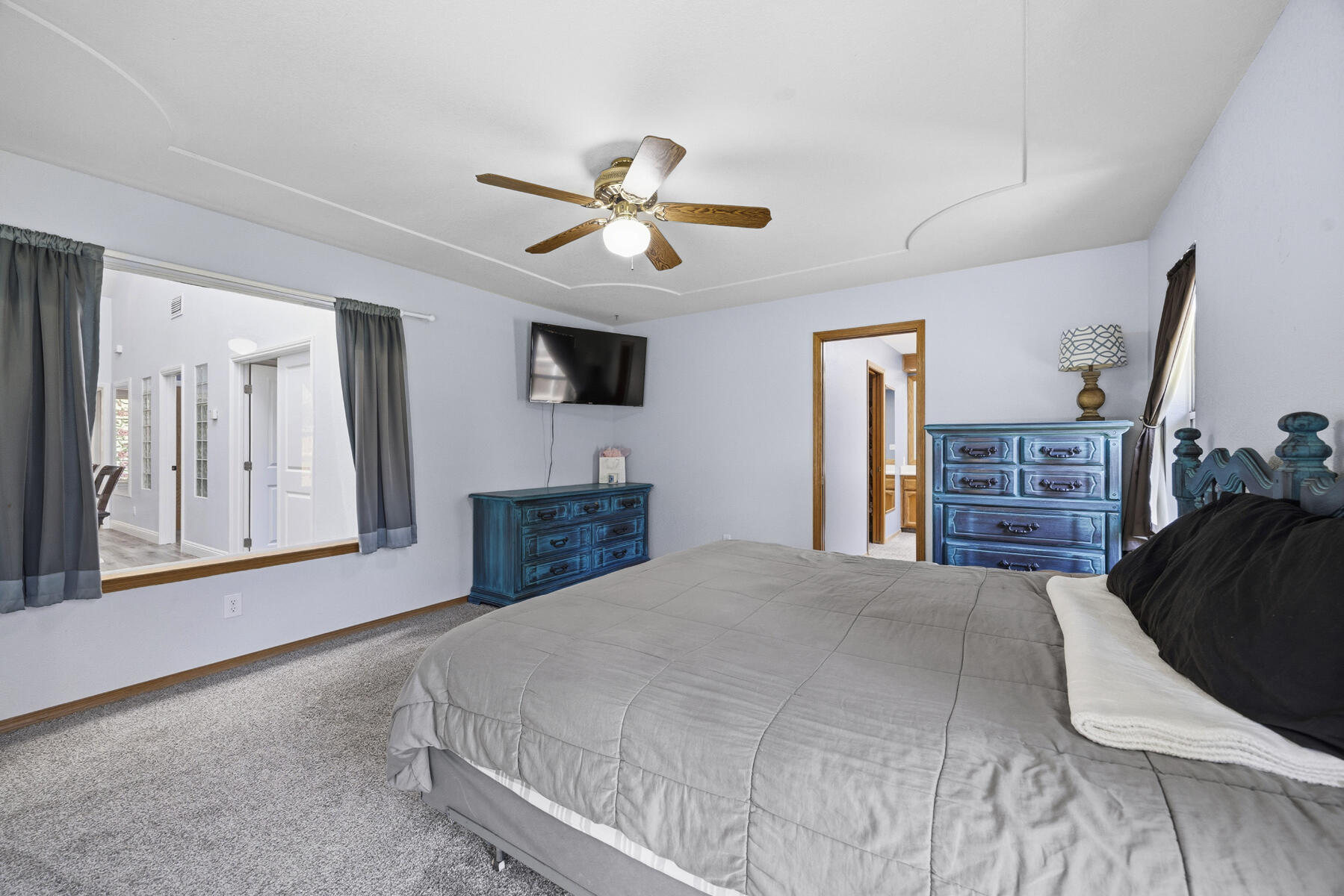5520 W Vassar Ave, Visalia, CA 93277