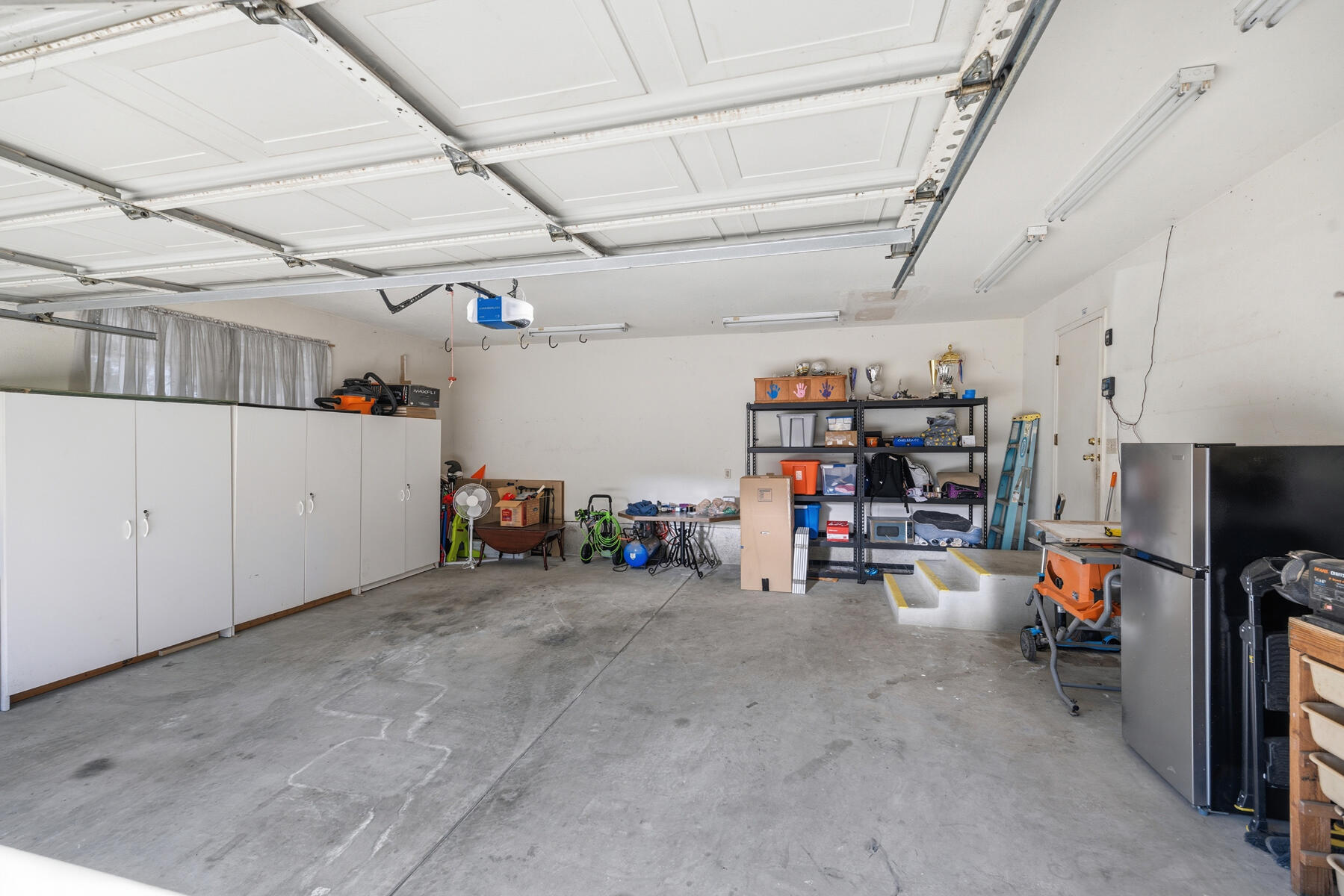 5520 W Vassar Ave, Visalia, CA 93277