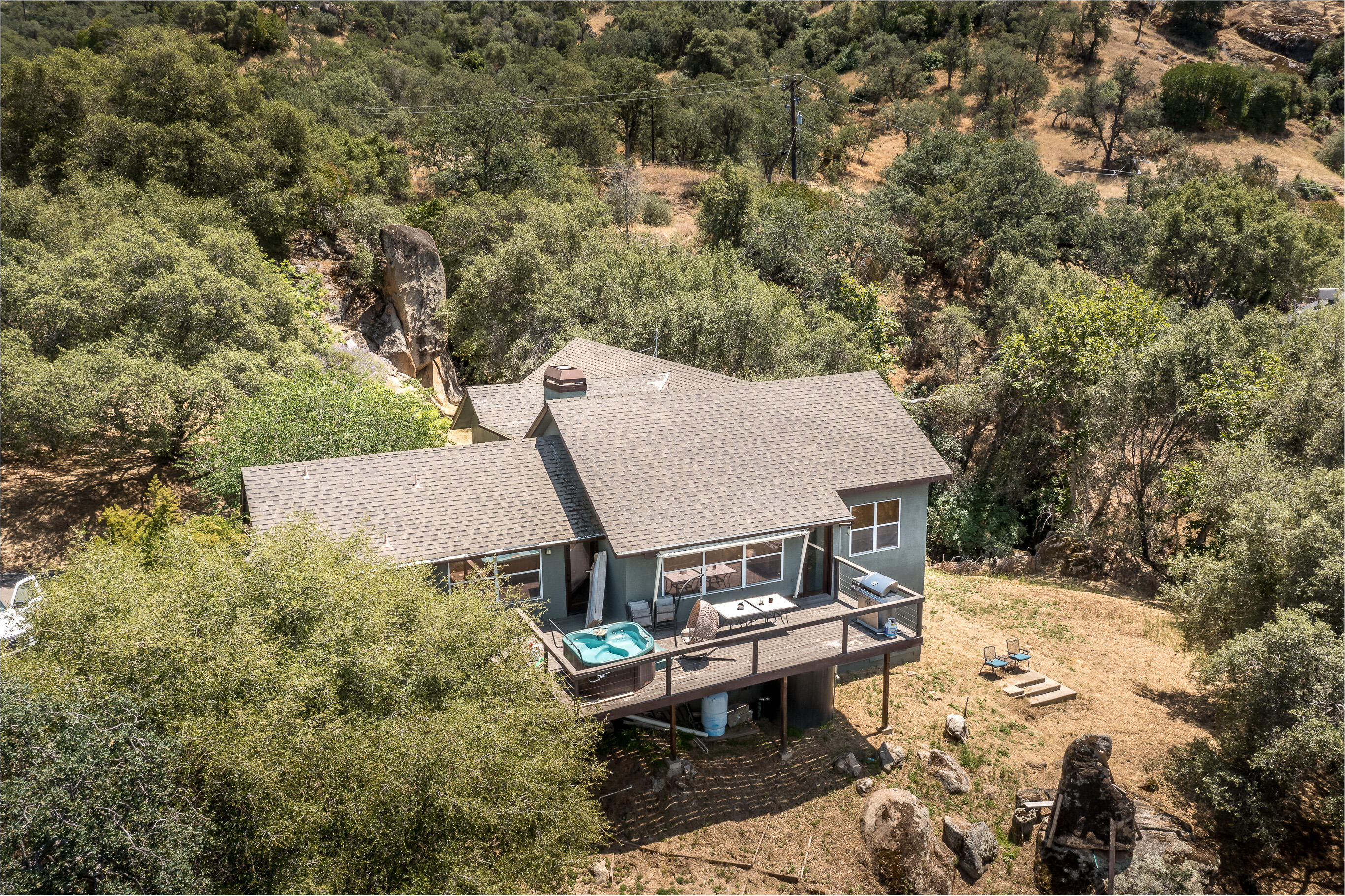 41041 Mynatt Dr, Three Rivers, CA 93271