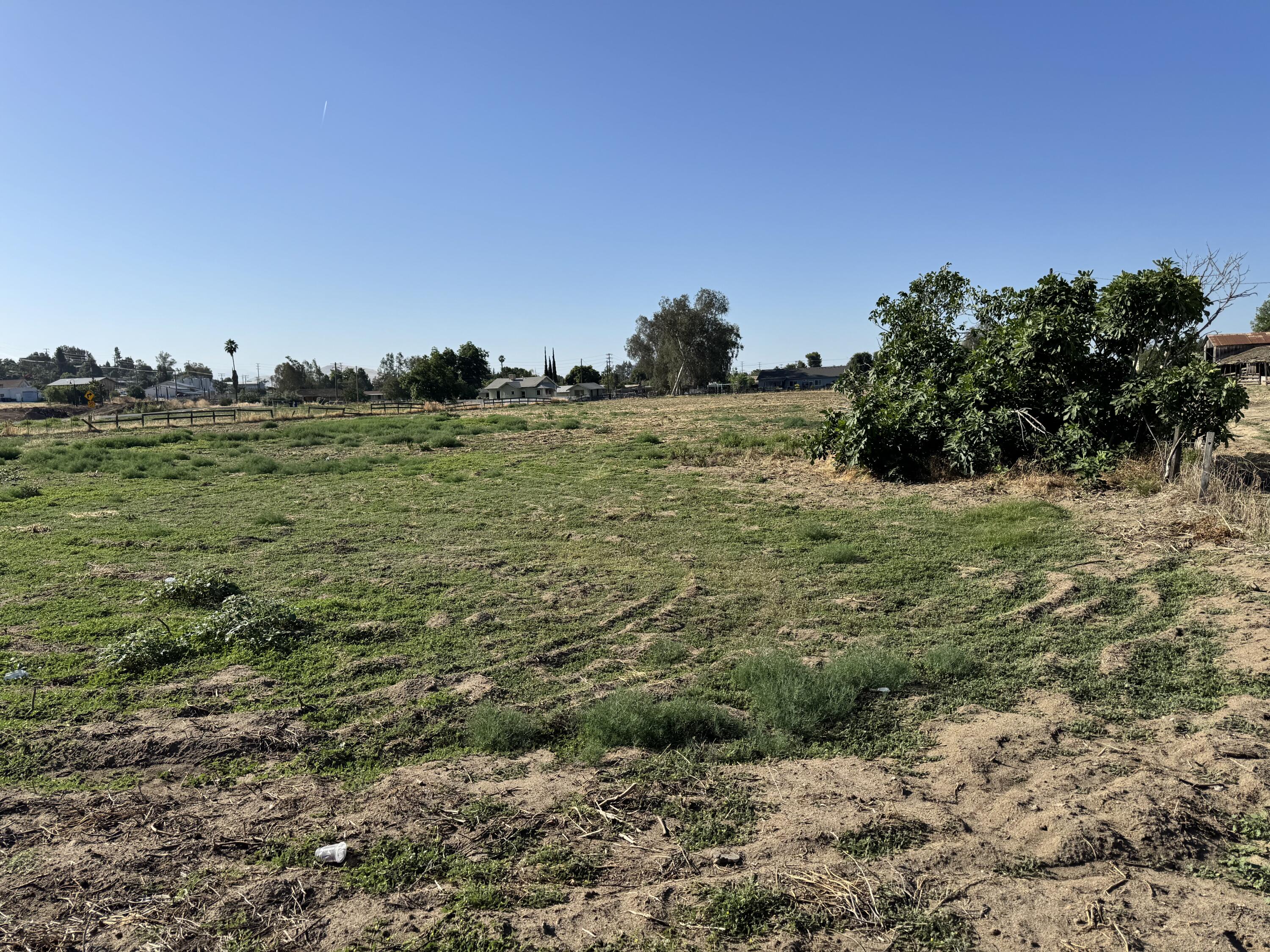 489 W Westfield Ave, Porterville, CA 93257