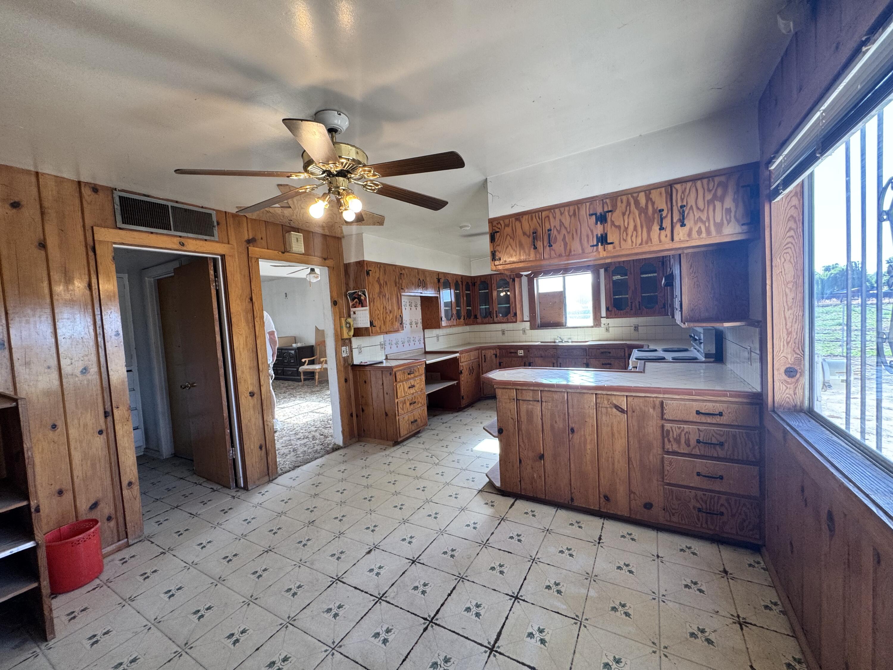 633 W Westfield Ave, Porterville, CA 93257