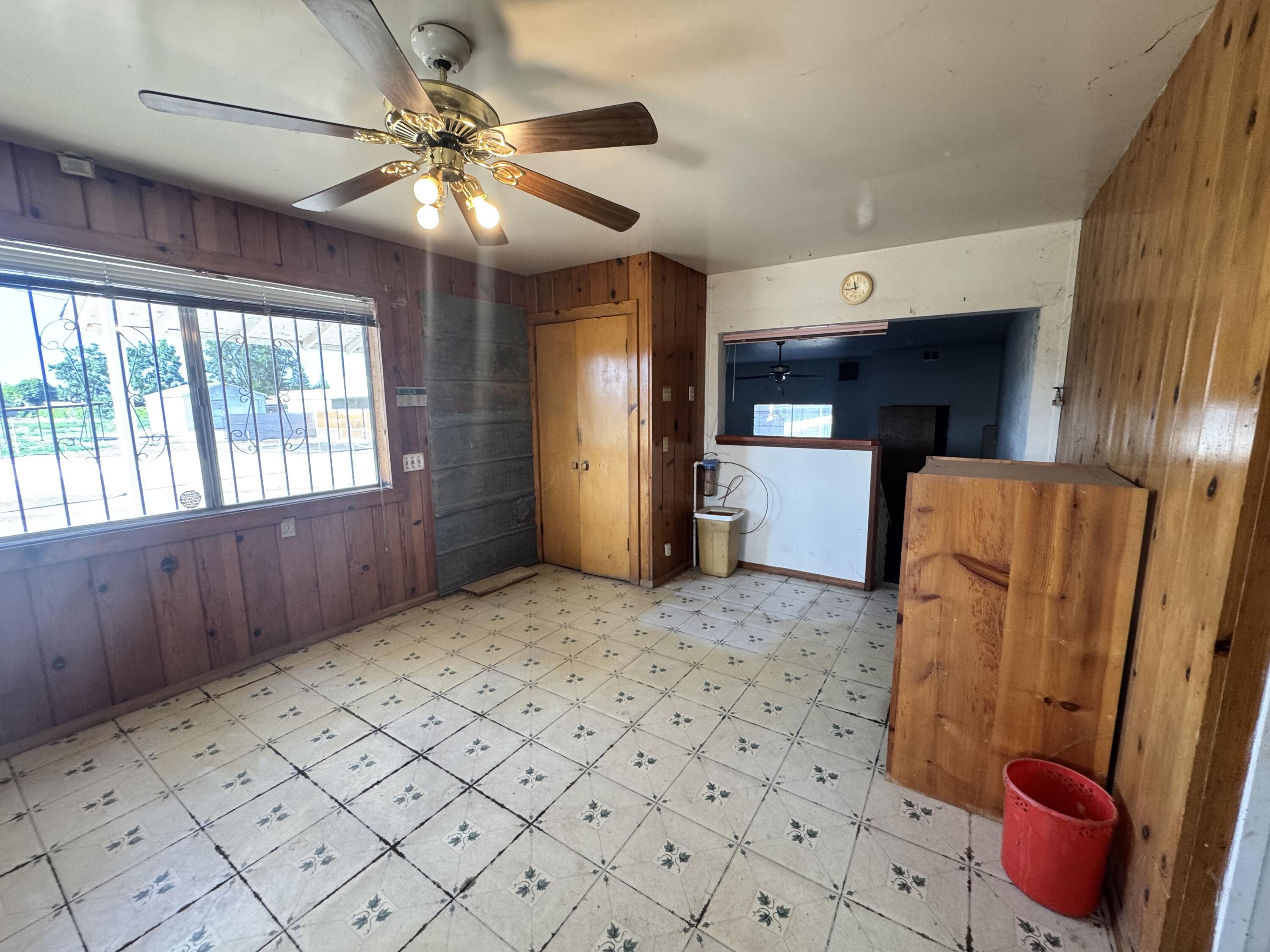 633 W Westfield Ave, Porterville, CA 93257