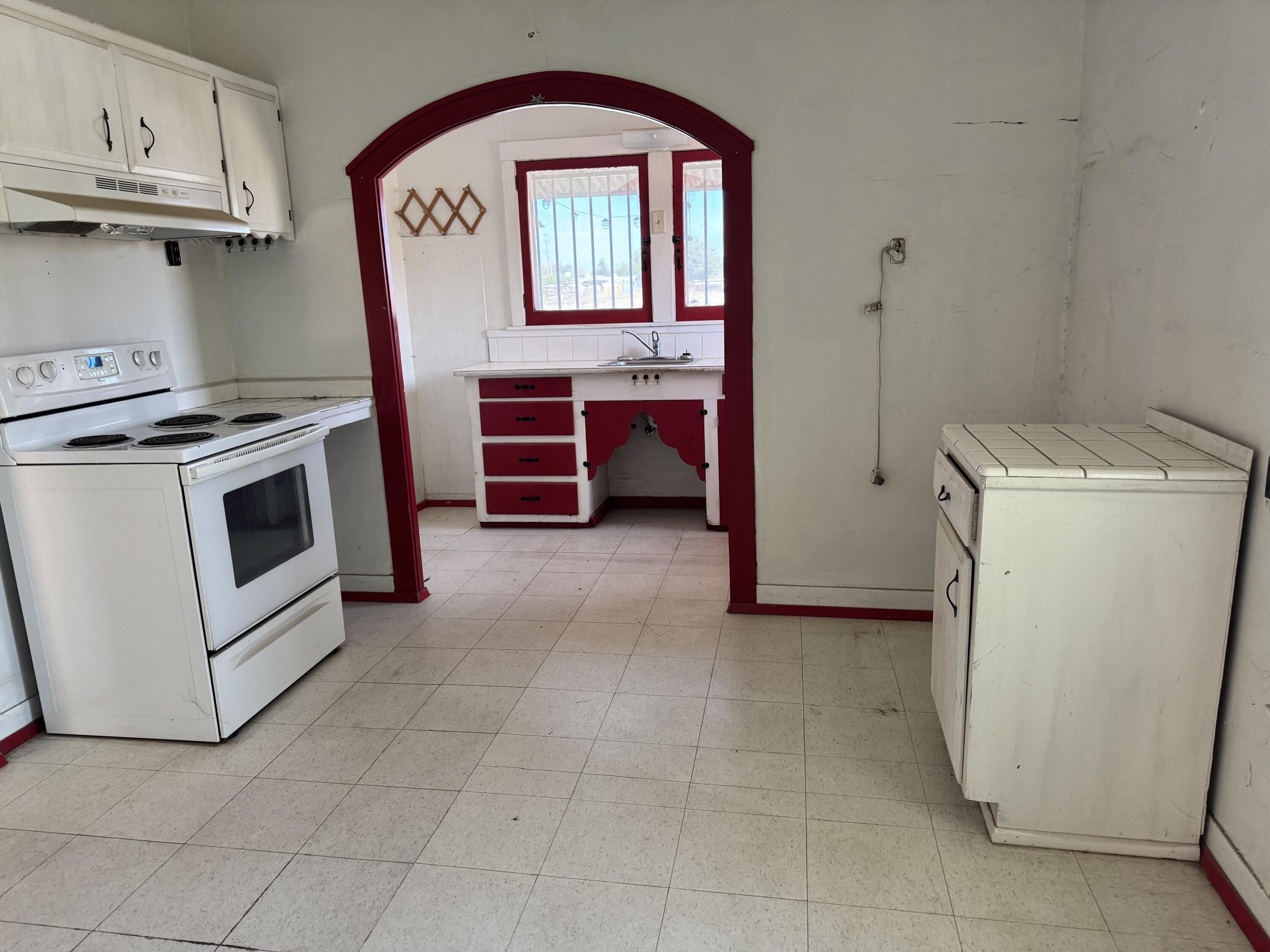 1109 N Jaye St, Porterville, CA 93257