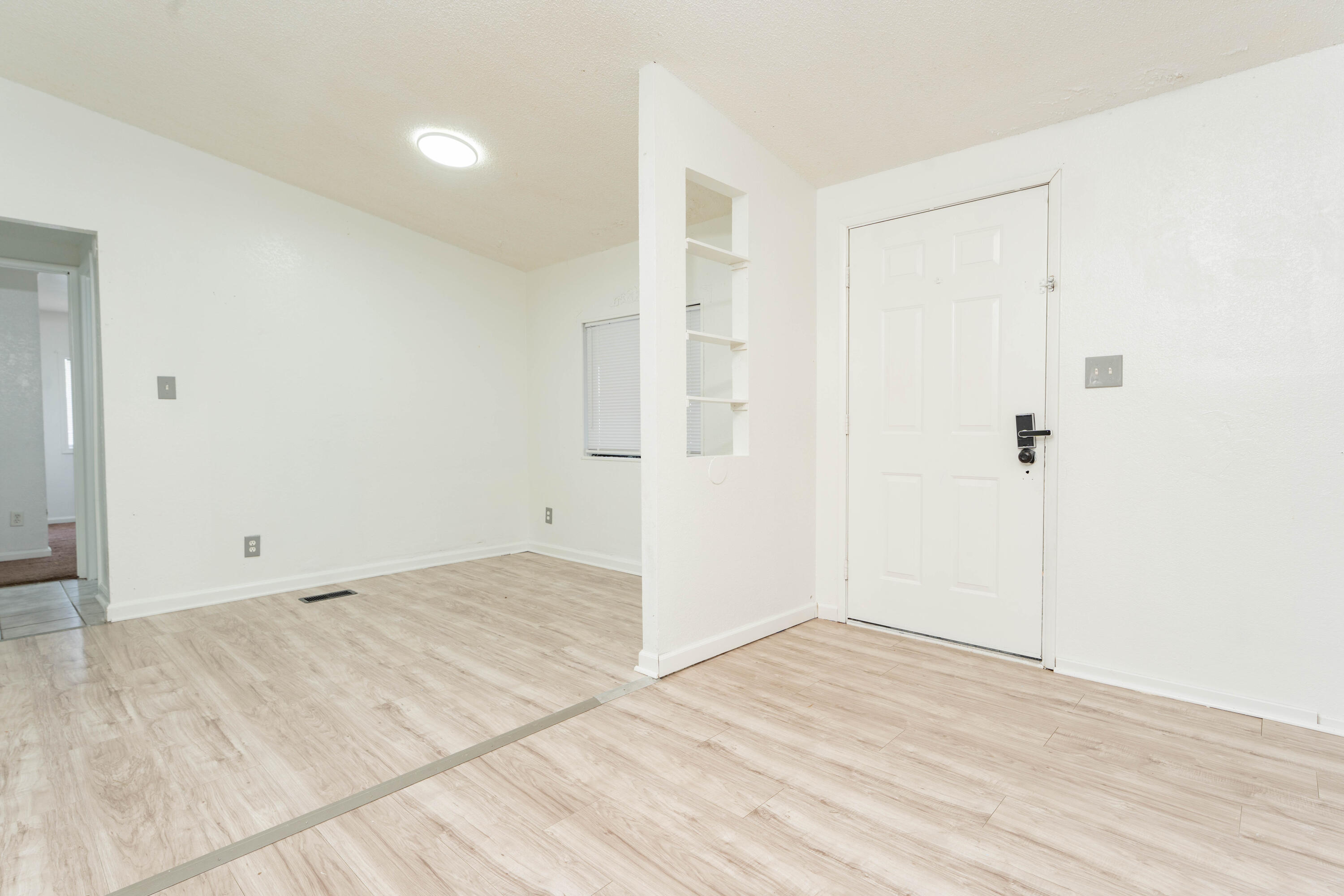 975 N H St #41, Tulare, CA 93274