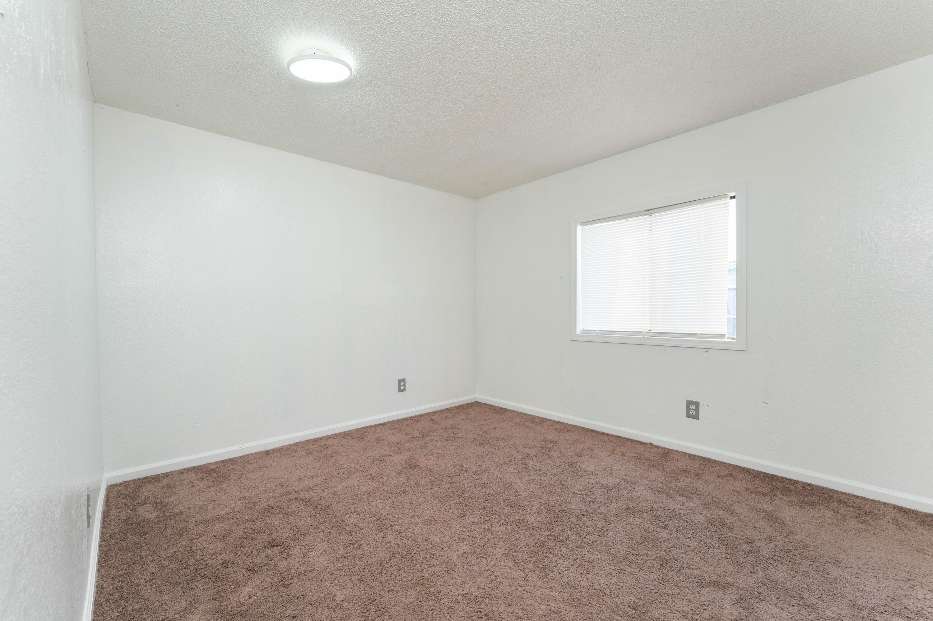 975 N H St #41, Tulare, CA 93274