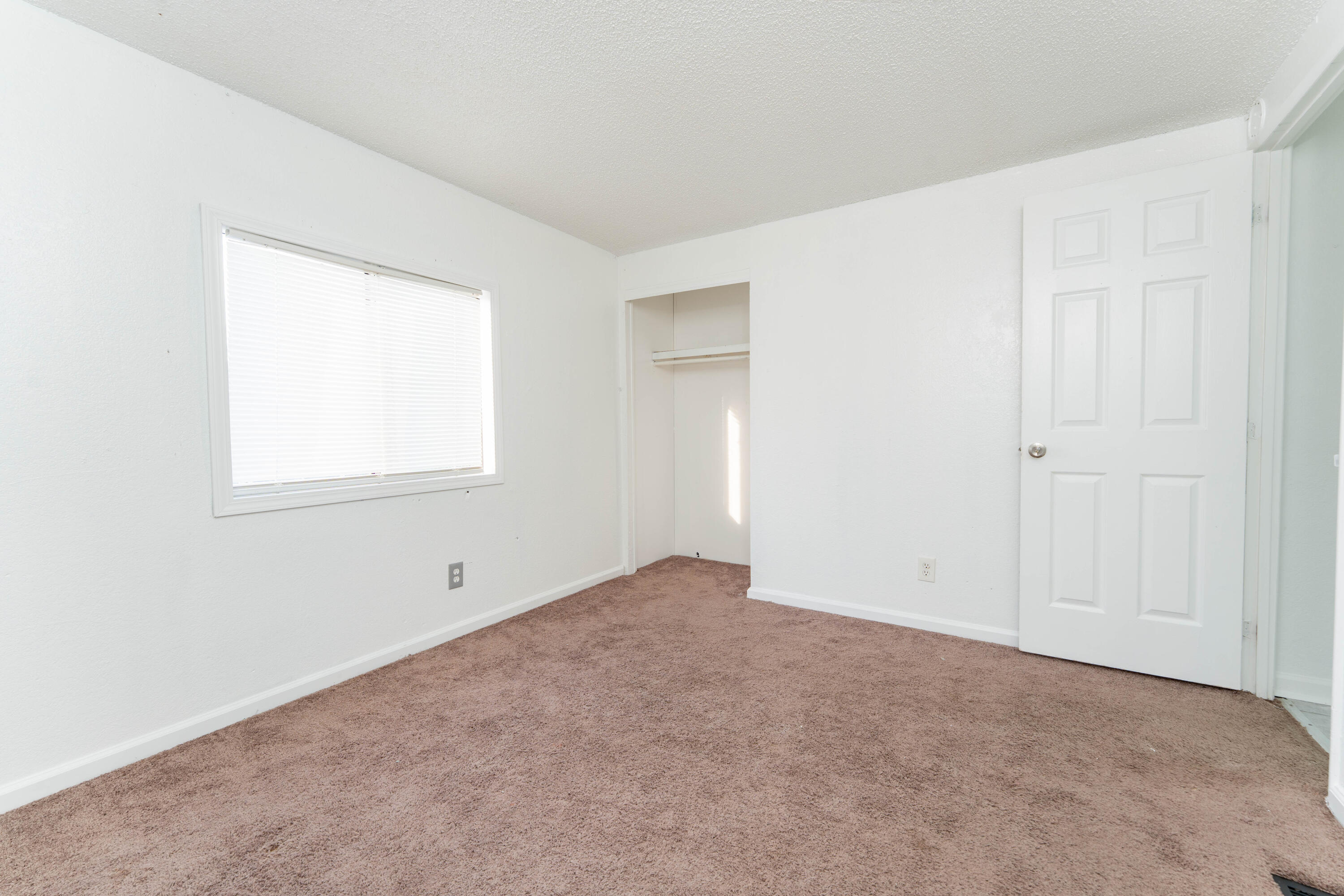 975 N H St #41, Tulare, CA 93274