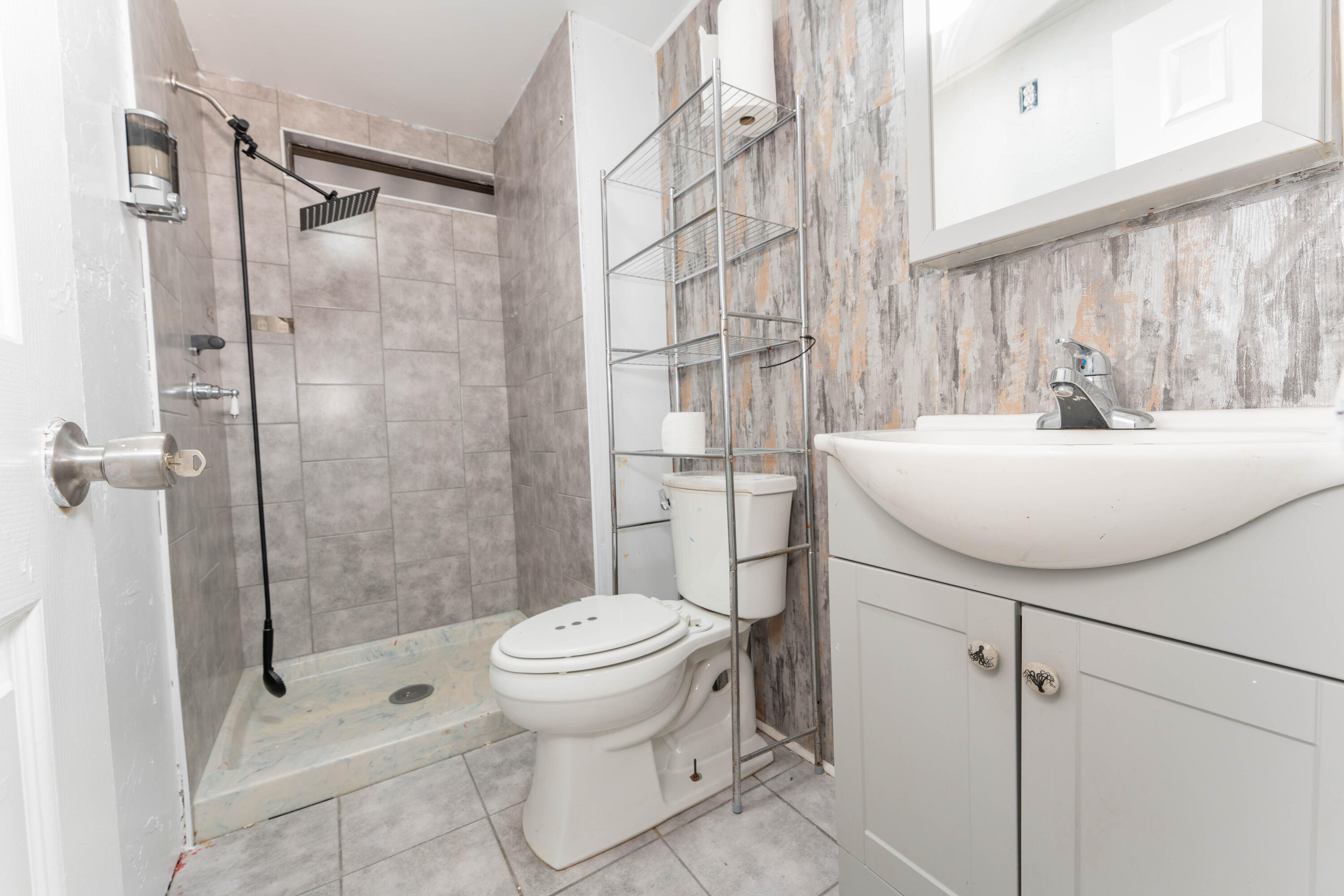975 N H St #41, Tulare, CA 93274