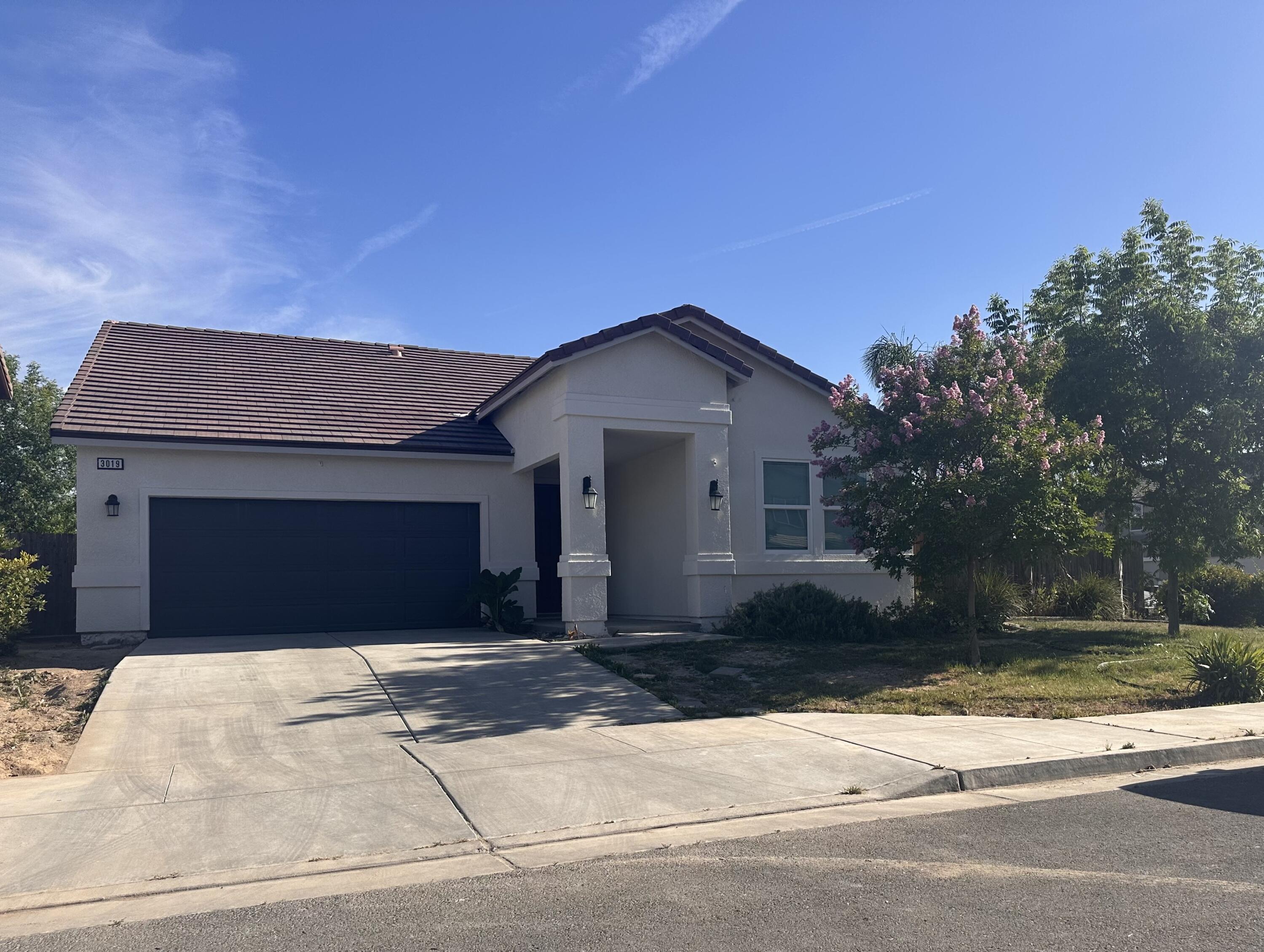 3019 Rudder, Tulare, CA 93274