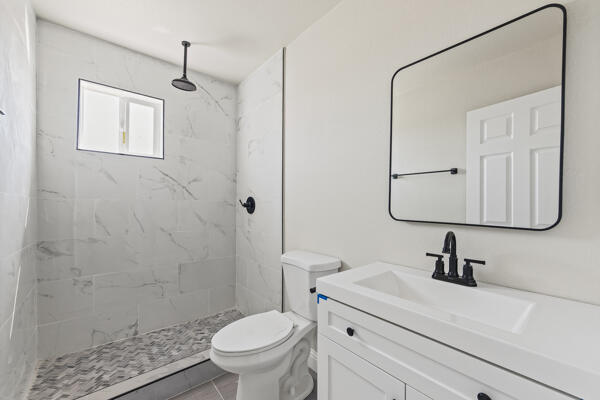 2557 E Stanford Ave, Pixley, CA 93256