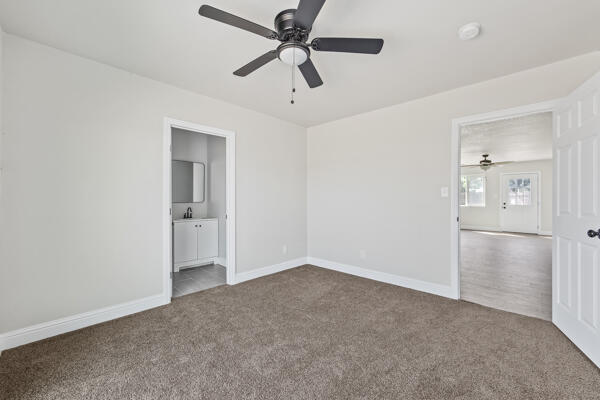 2557 E Stanford Ave, Pixley, CA 93256