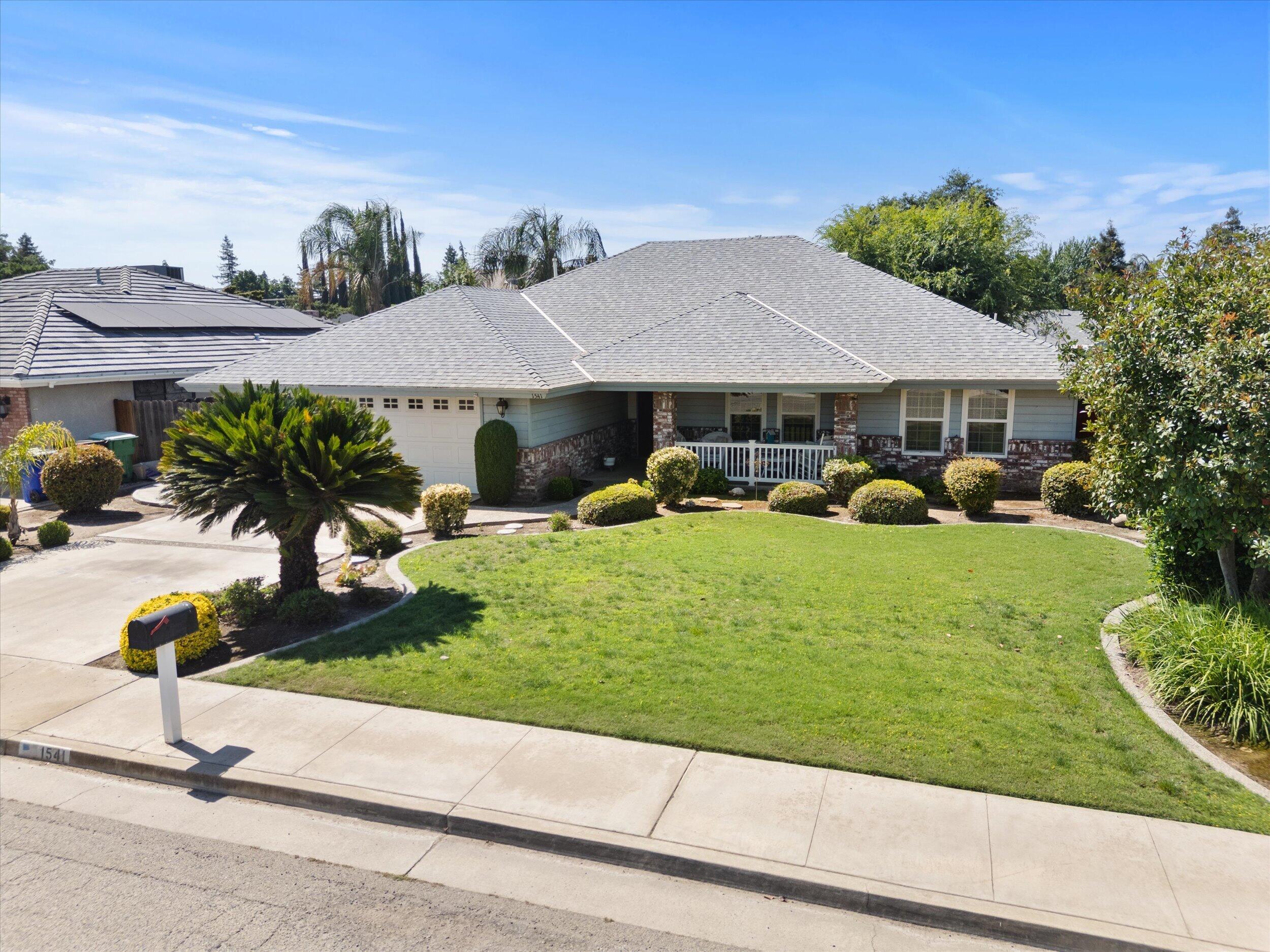 1541 W Brian Ln, Porterville, CA 93257
