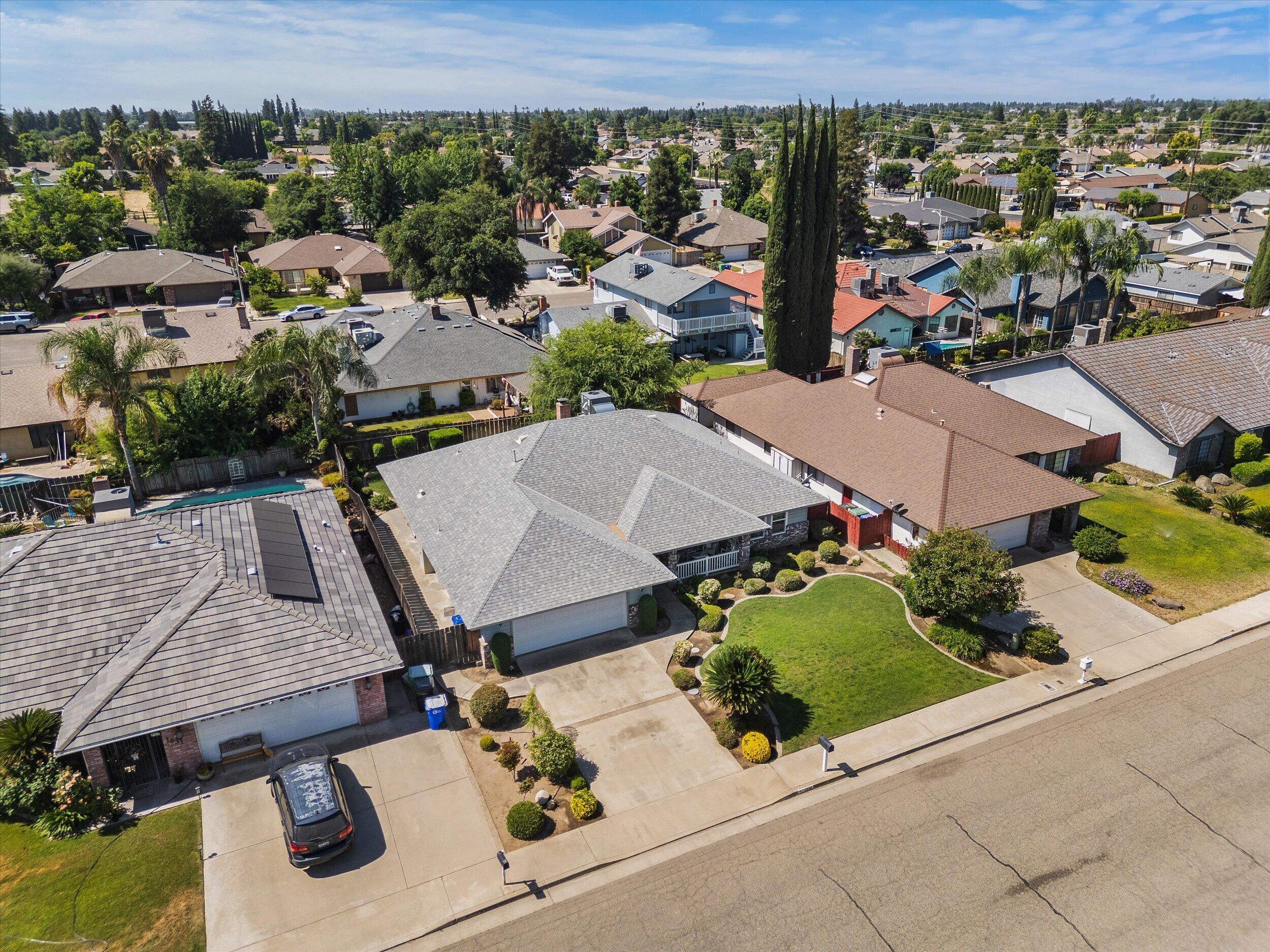 1541 W Brian Ln, Porterville, CA 93257