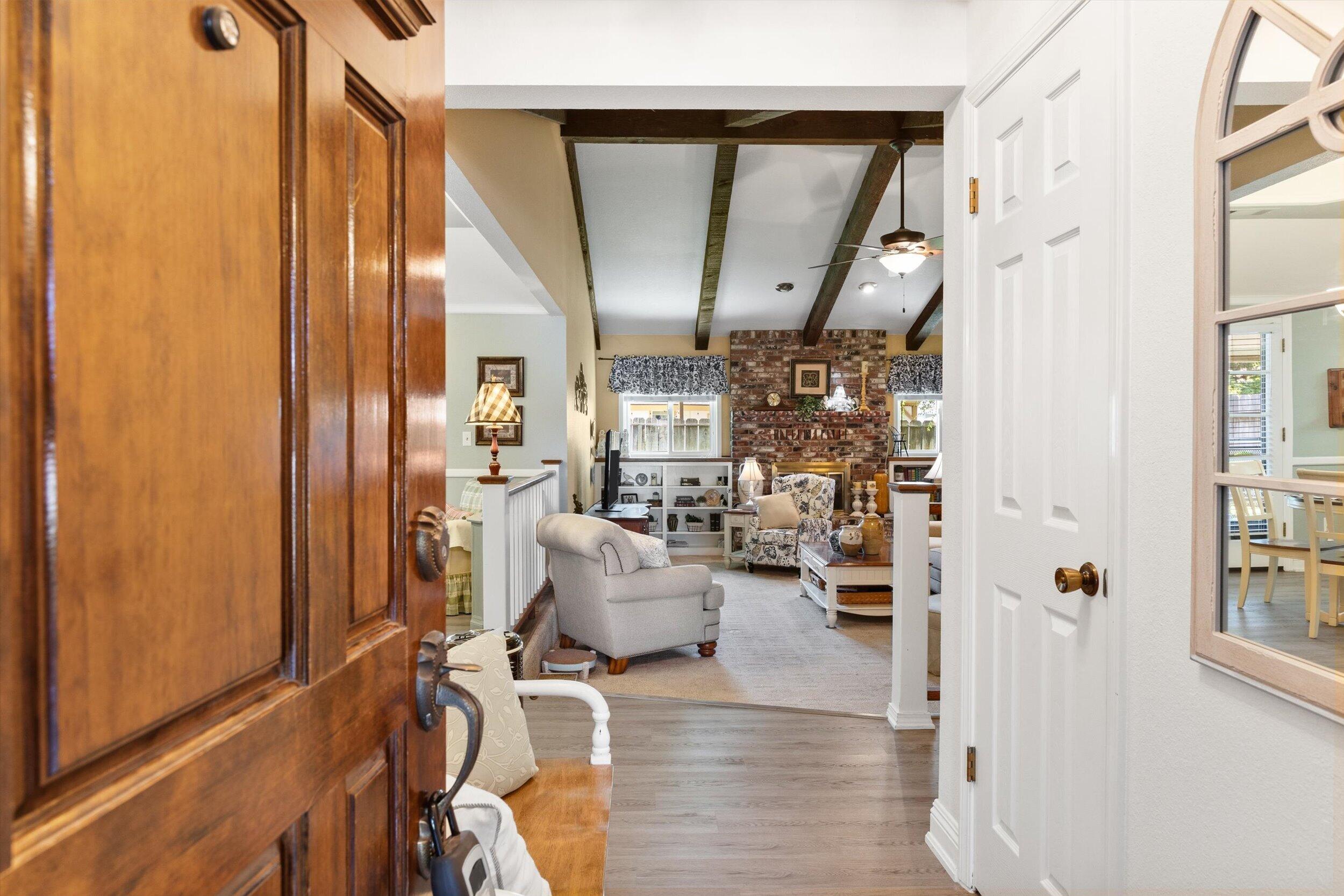 1541 W Brian Ln, Porterville, CA 93257