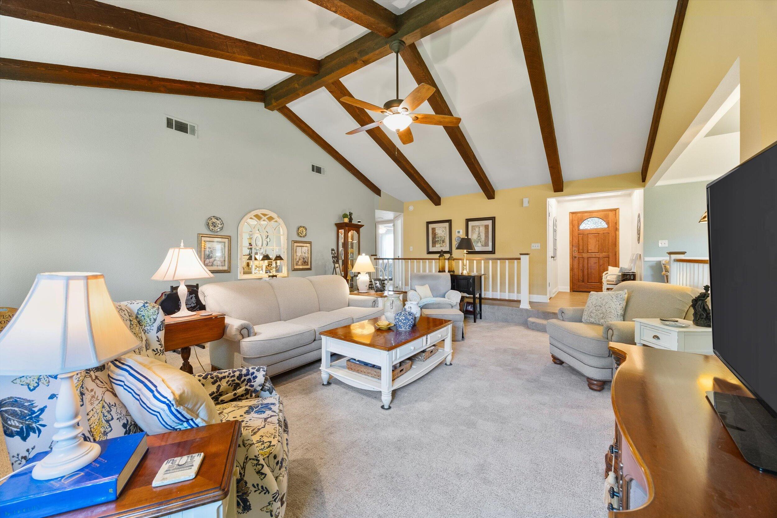 1541 W Brian Ln, Porterville, CA 93257