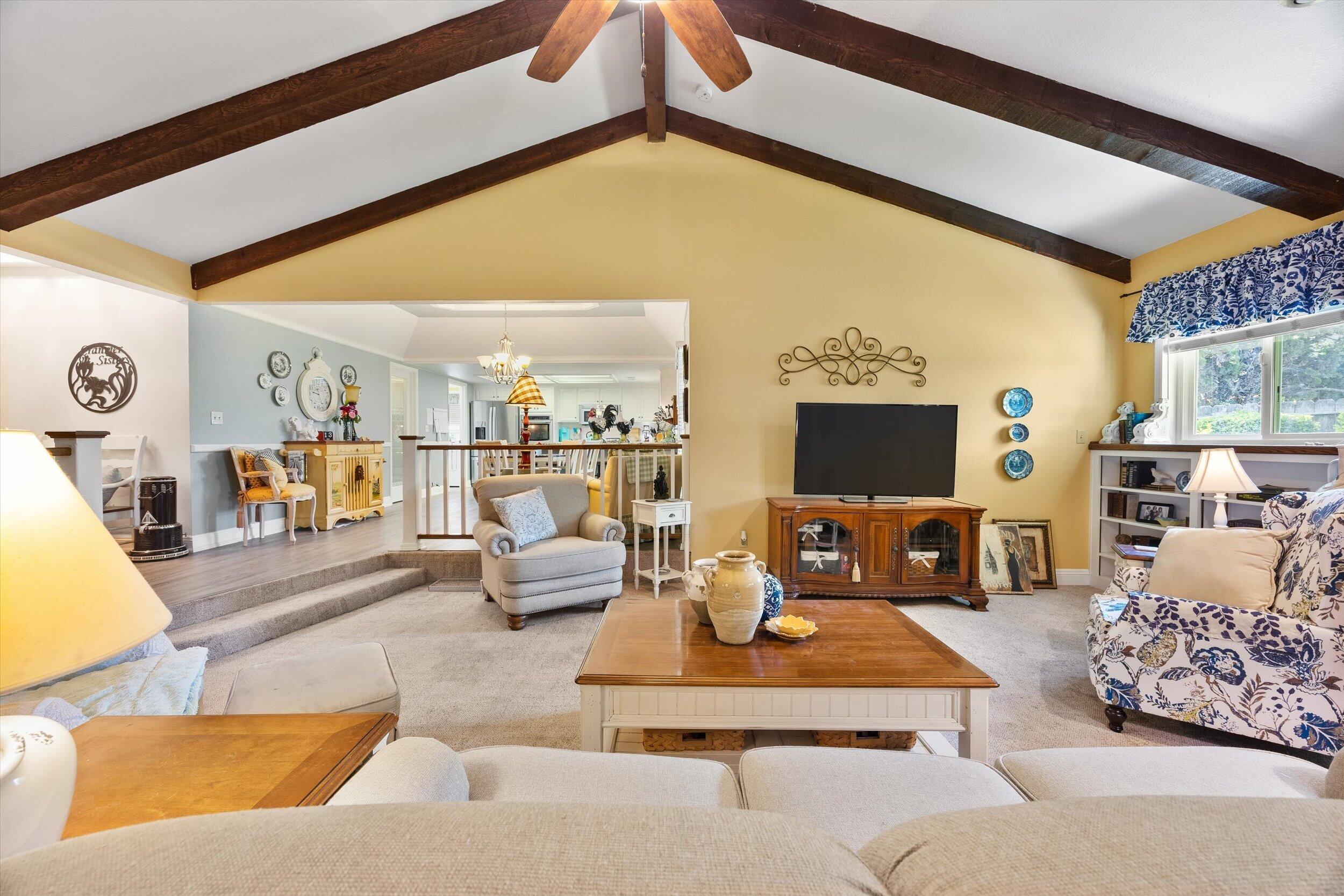1541 W Brian Ln, Porterville, CA 93257