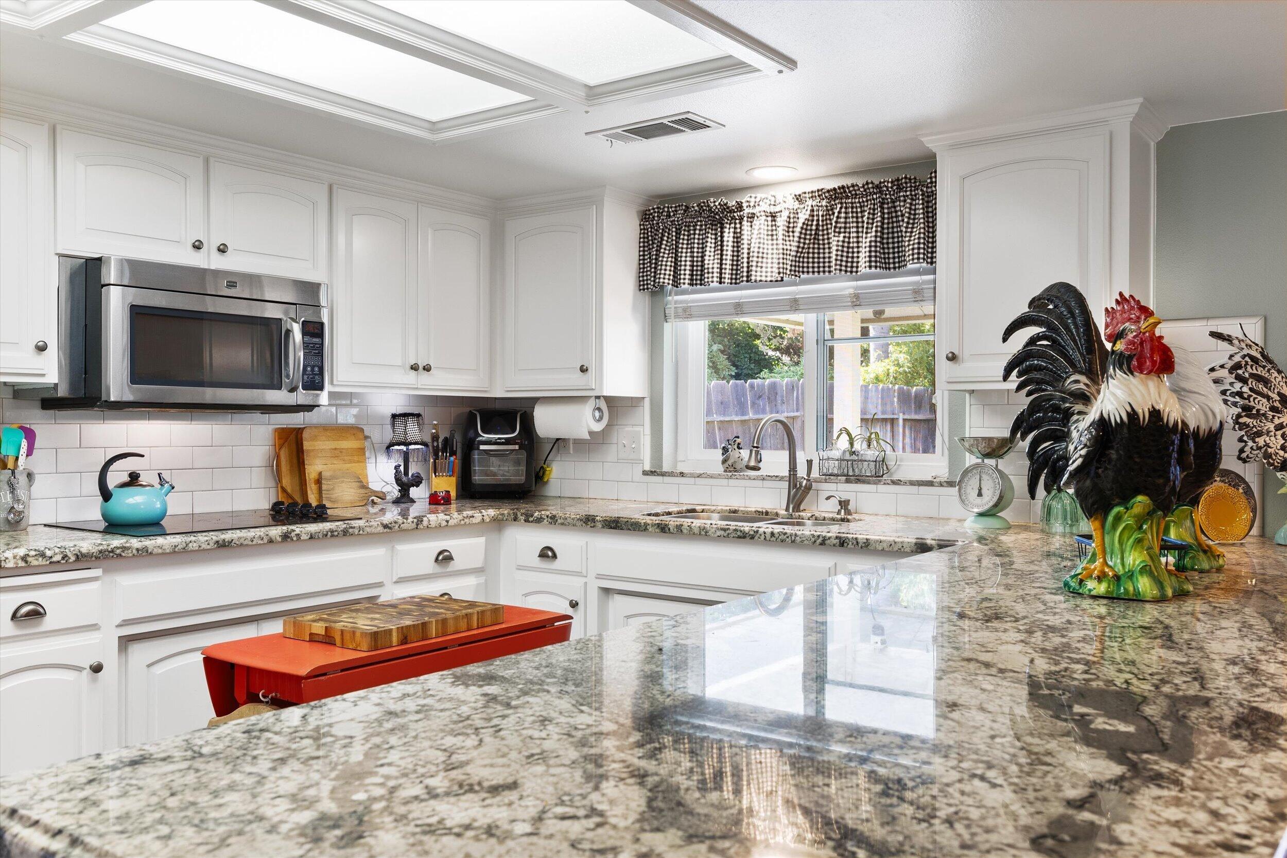1541 W Brian Ln, Porterville, CA 93257