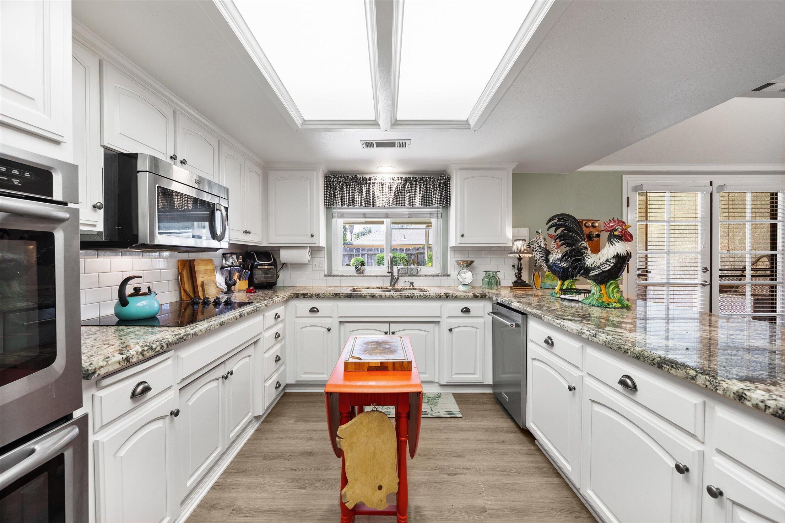 1541 W Brian Ln, Porterville, CA 93257