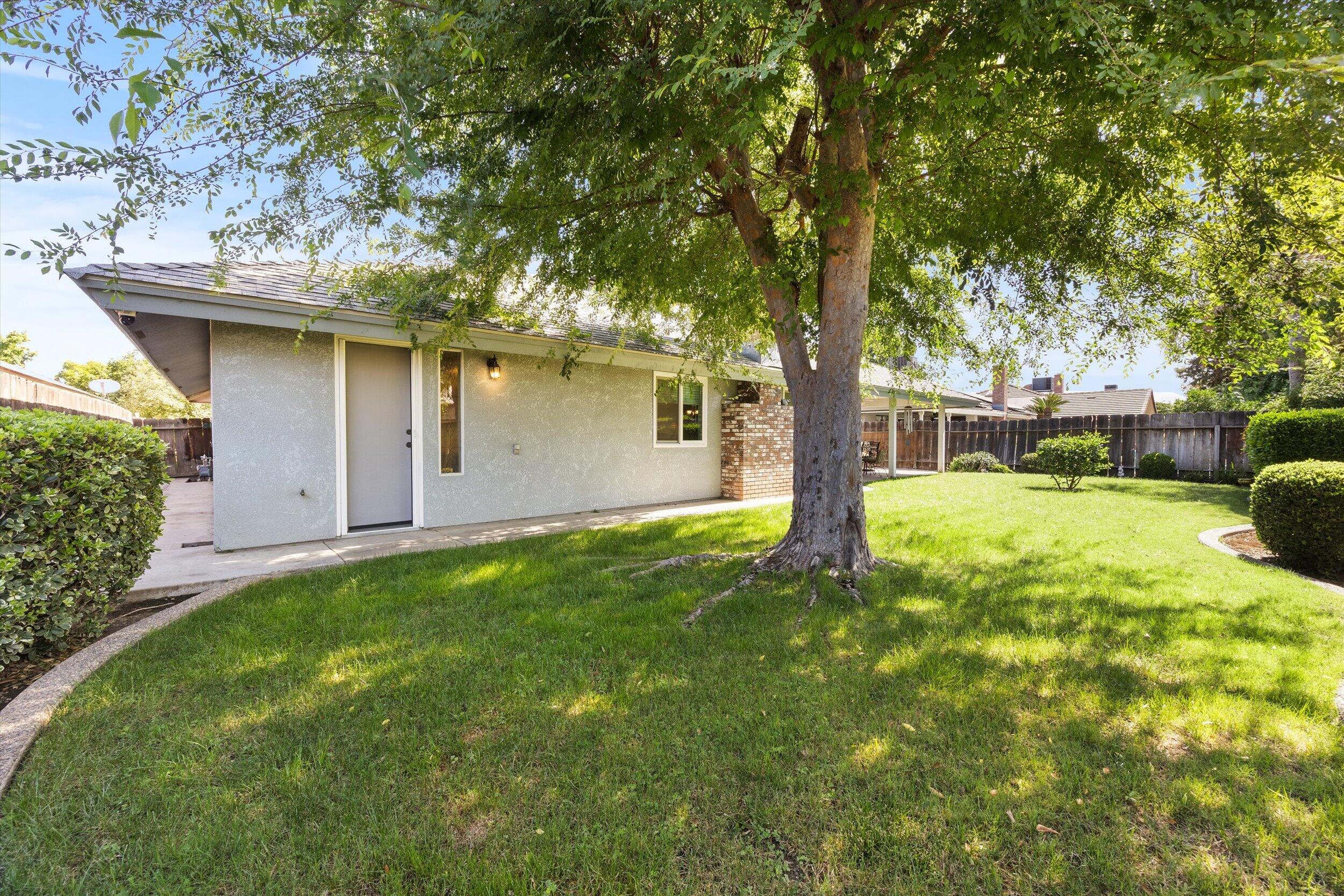 1541 W Brian Ln, Porterville, CA 93257
