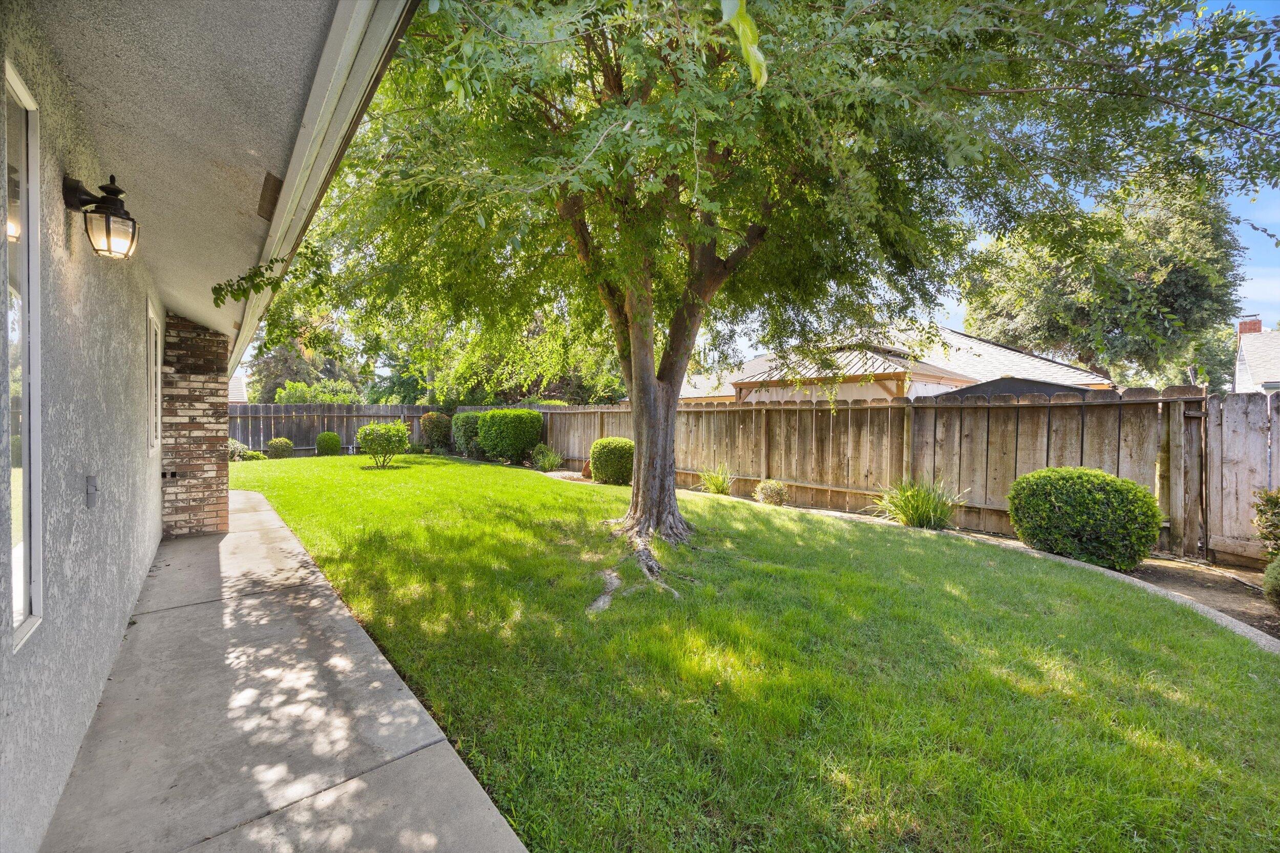 1541 W Brian Ln, Porterville, CA 93257
