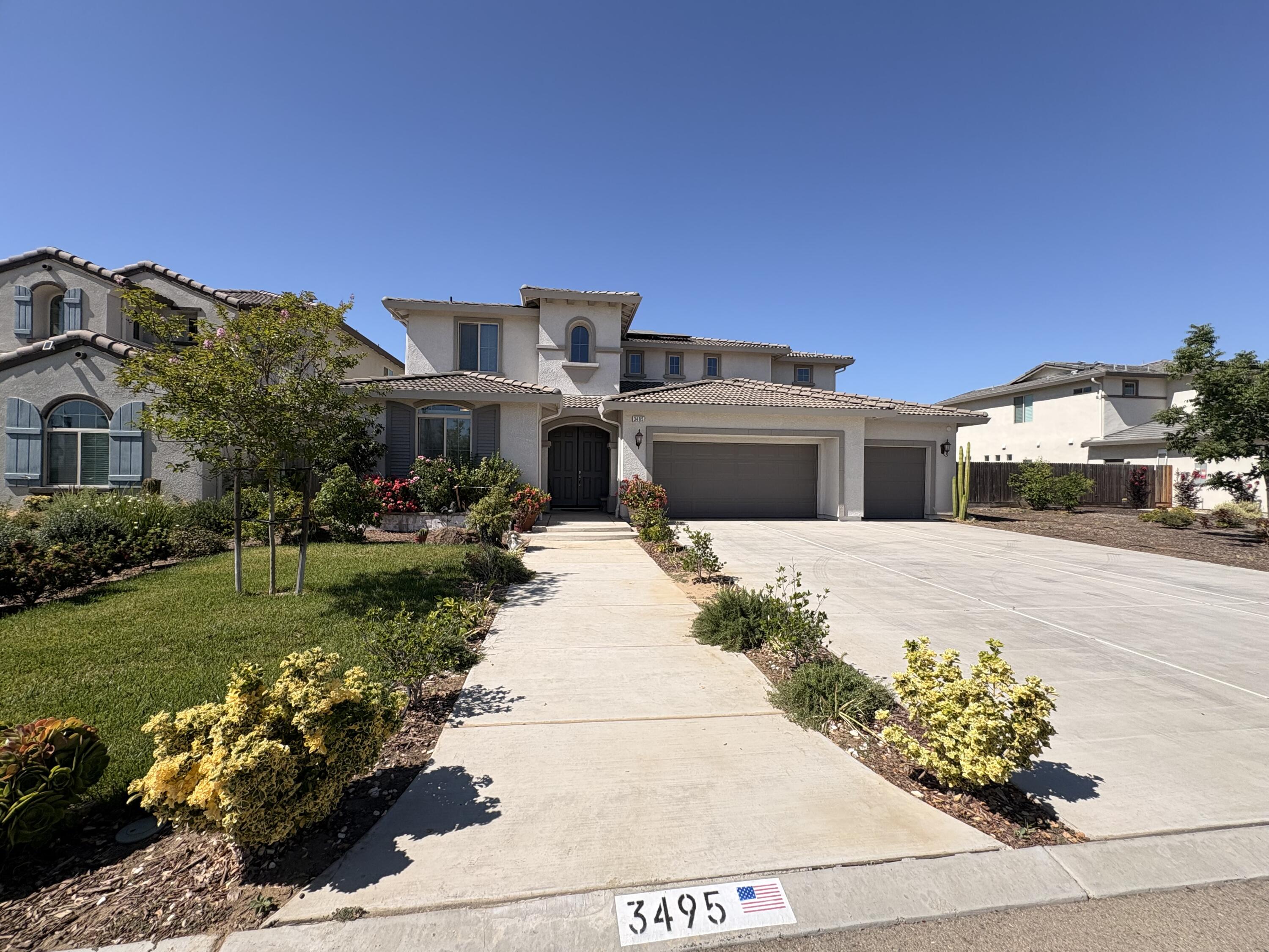 3495 W Kamm Ave, Dinuba, CA 93618