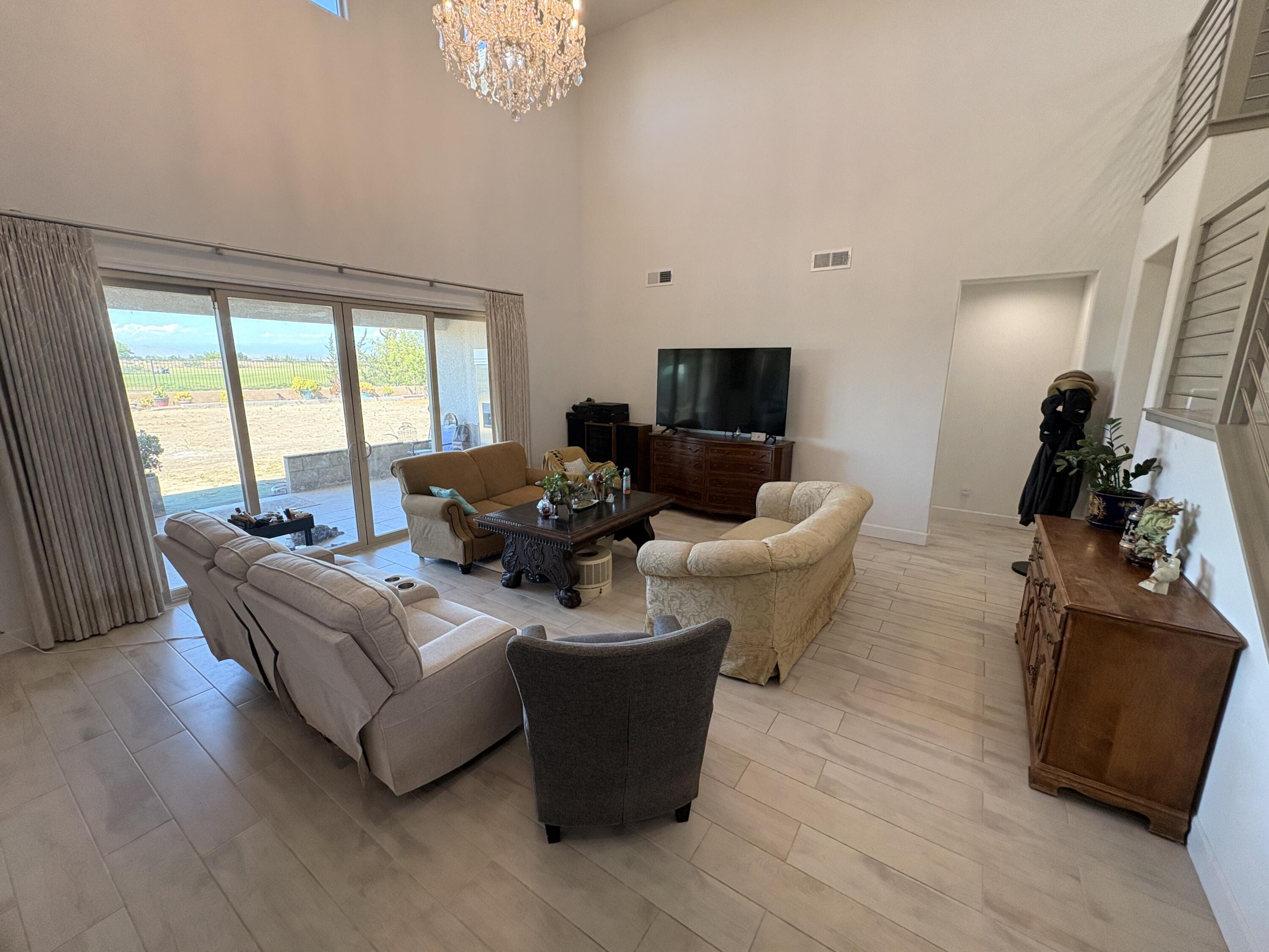 3495 W Kamm Ave, Dinuba, CA 93618