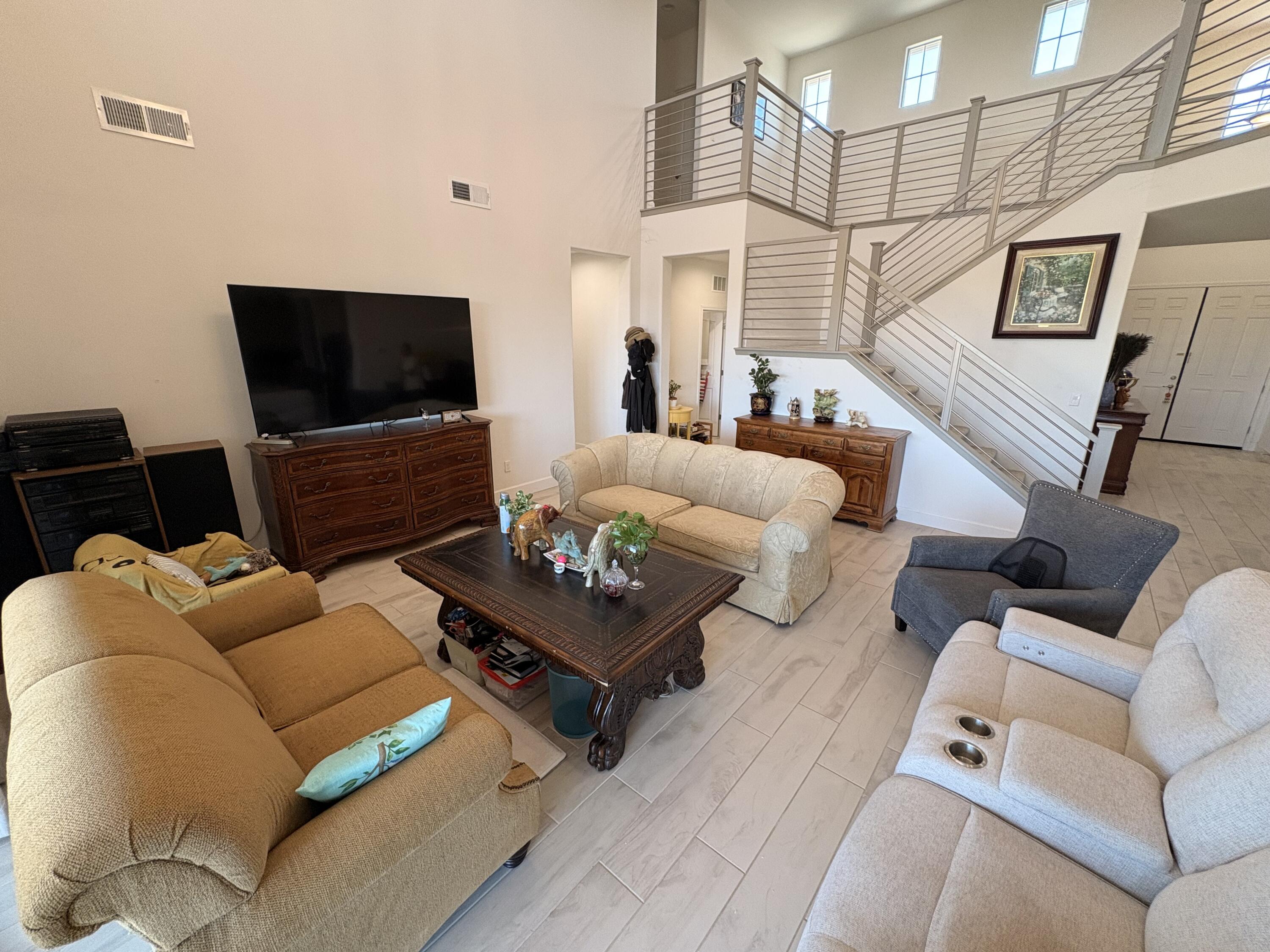 3495 W Kamm Ave, Dinuba, CA 93618