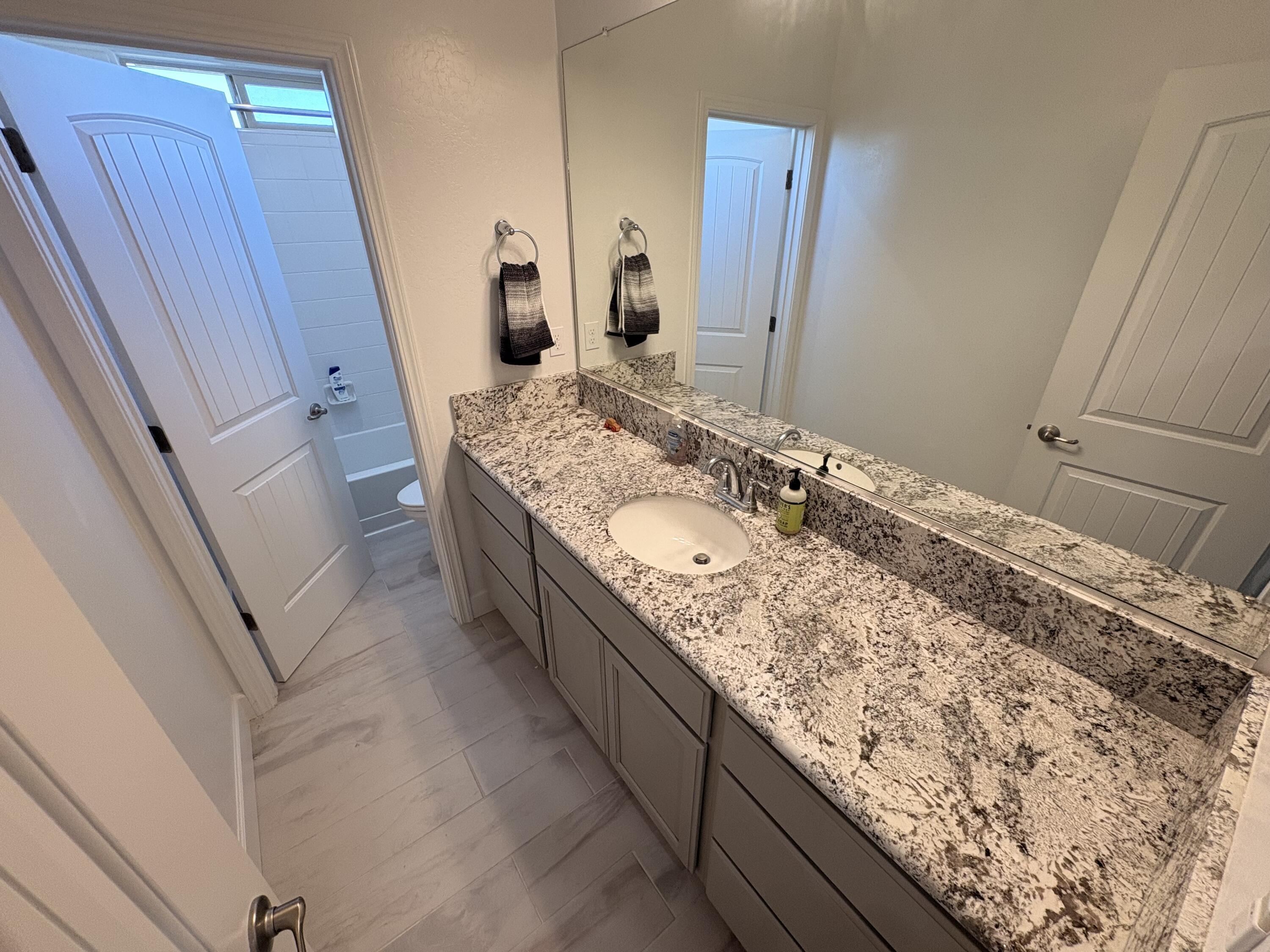 3495 W Kamm Ave, Dinuba, CA 93618
