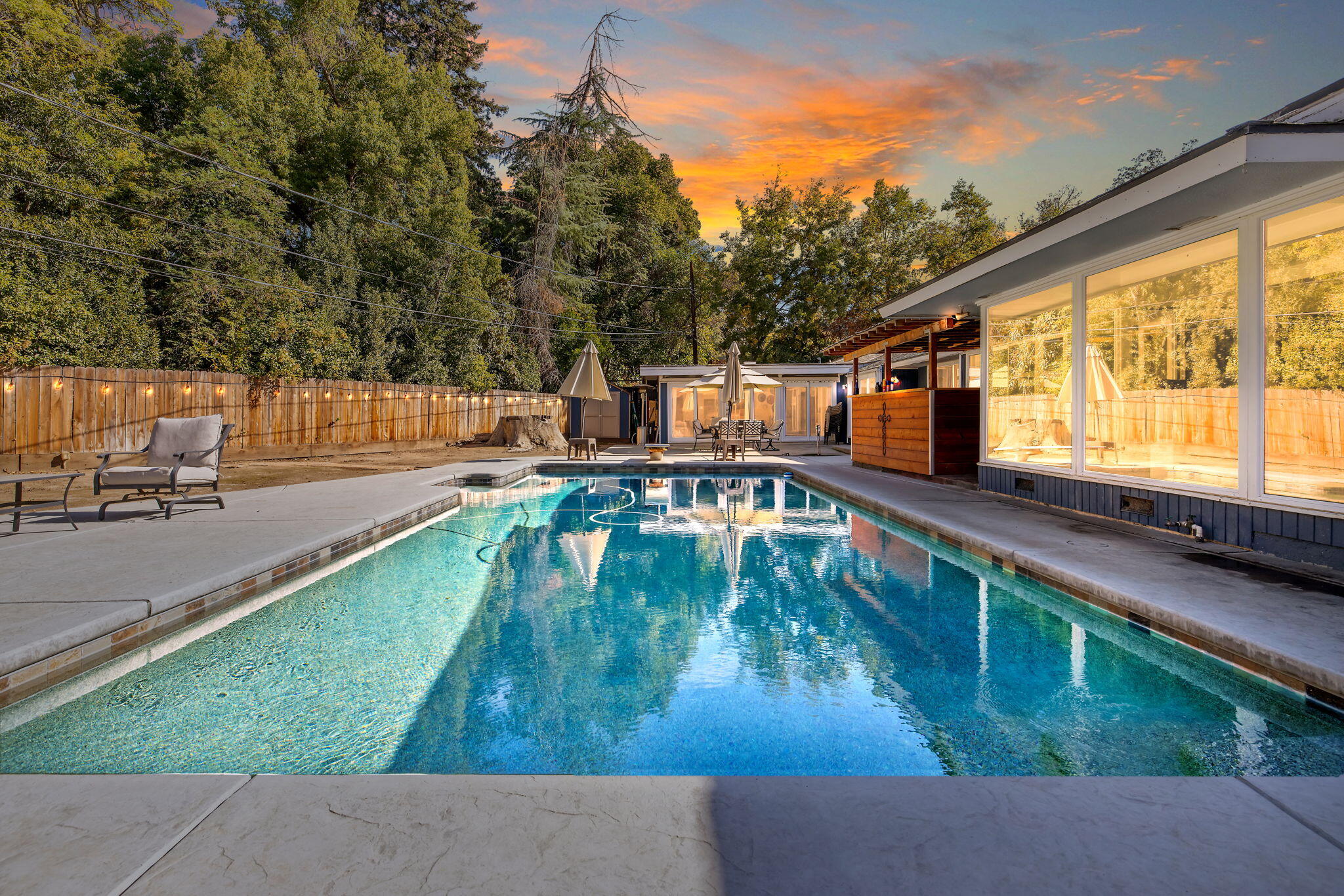 1420 W Meadow Ave, Visalia, CA 93277
