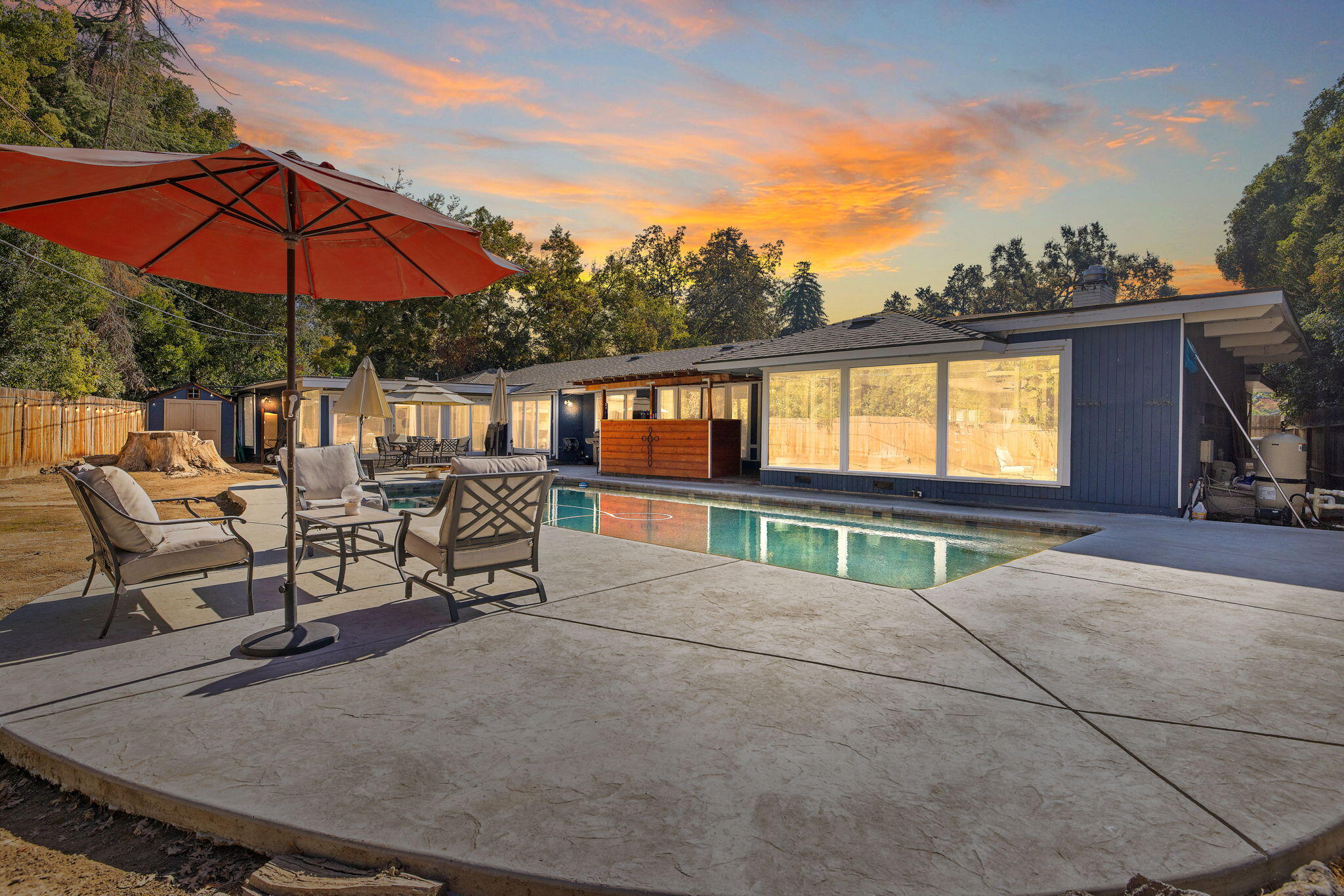 1420 W Meadow Ave, Visalia, CA 93277