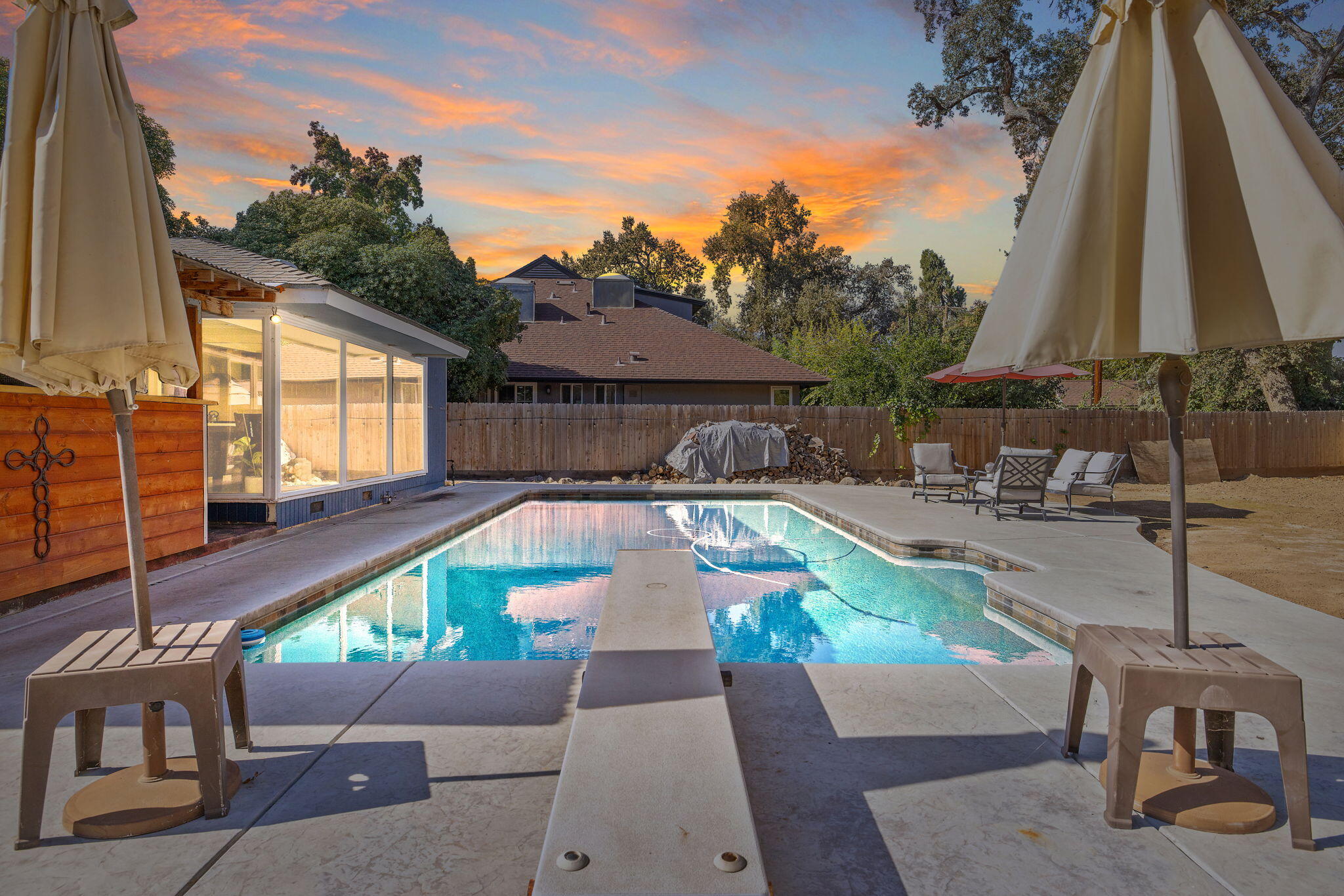 1420 W Meadow Ave, Visalia, CA 93277
