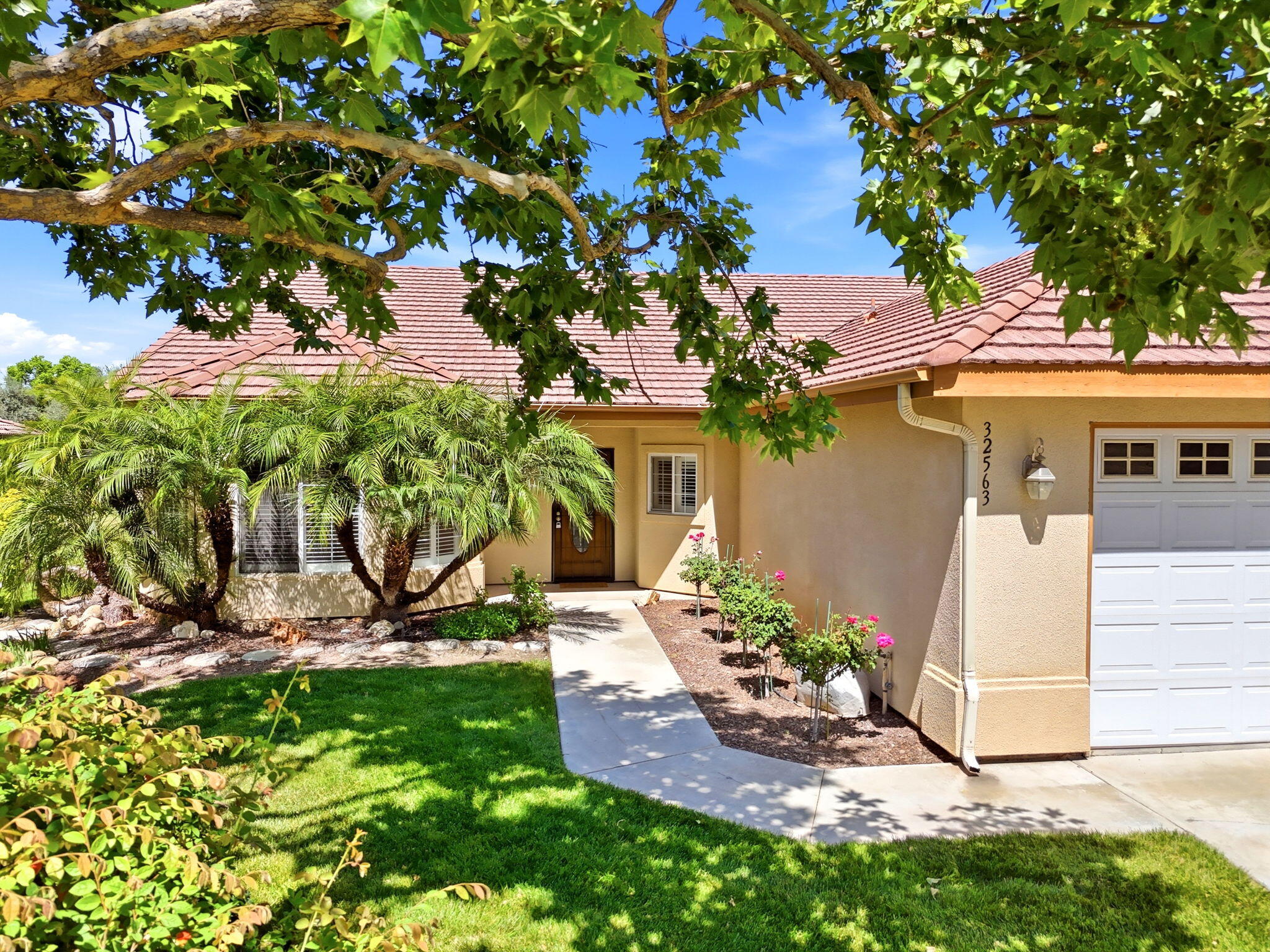32563 Montgomery Dr, Springville, CA 93265