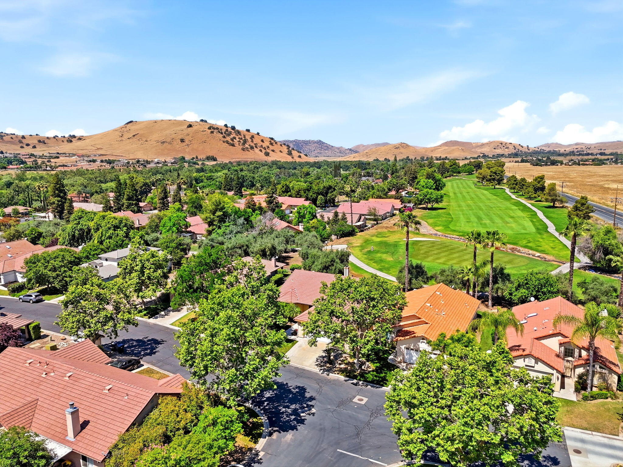 32563 Montgomery Dr, Springville, CA 93265