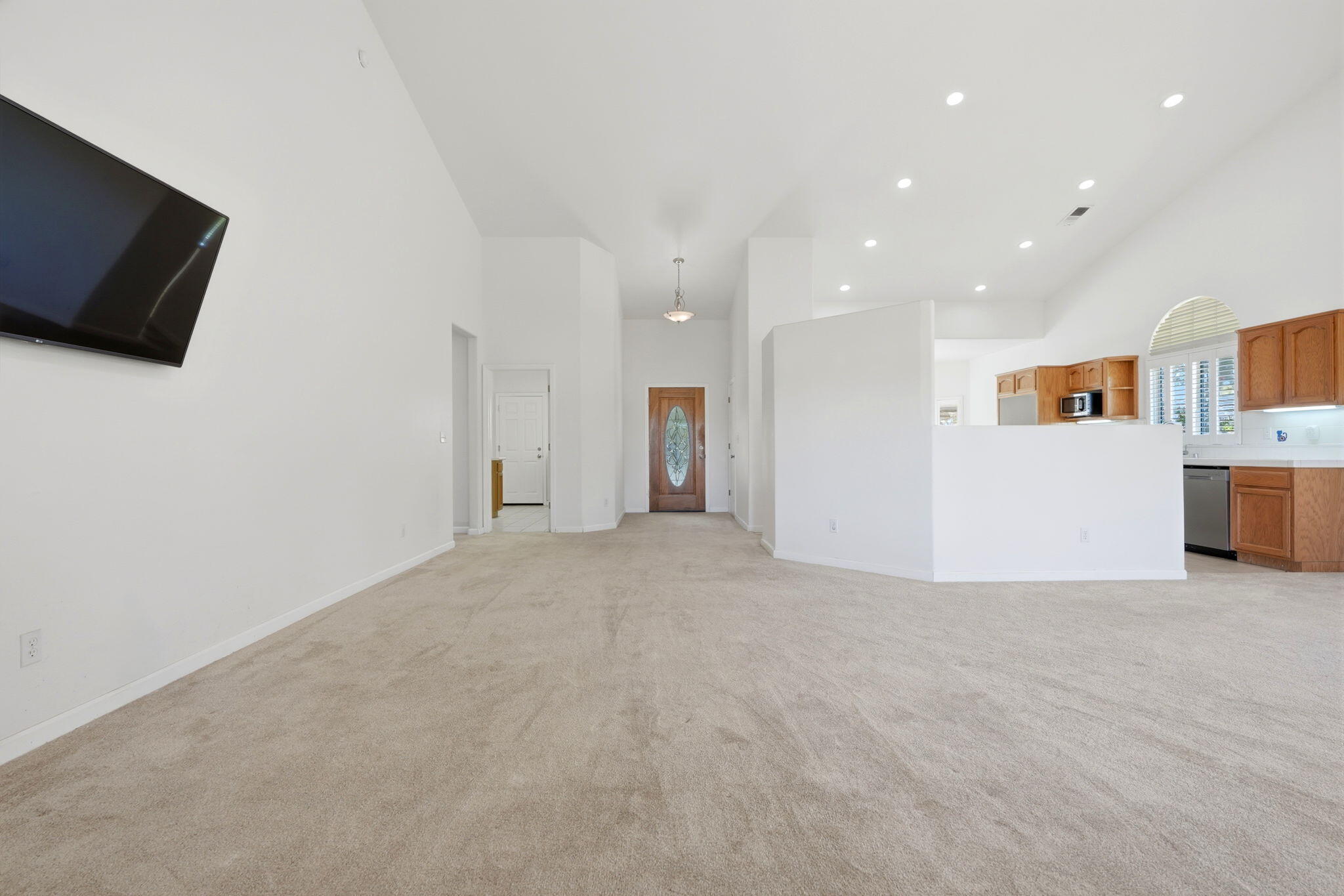 32563 Montgomery Dr, Springville, CA 93265