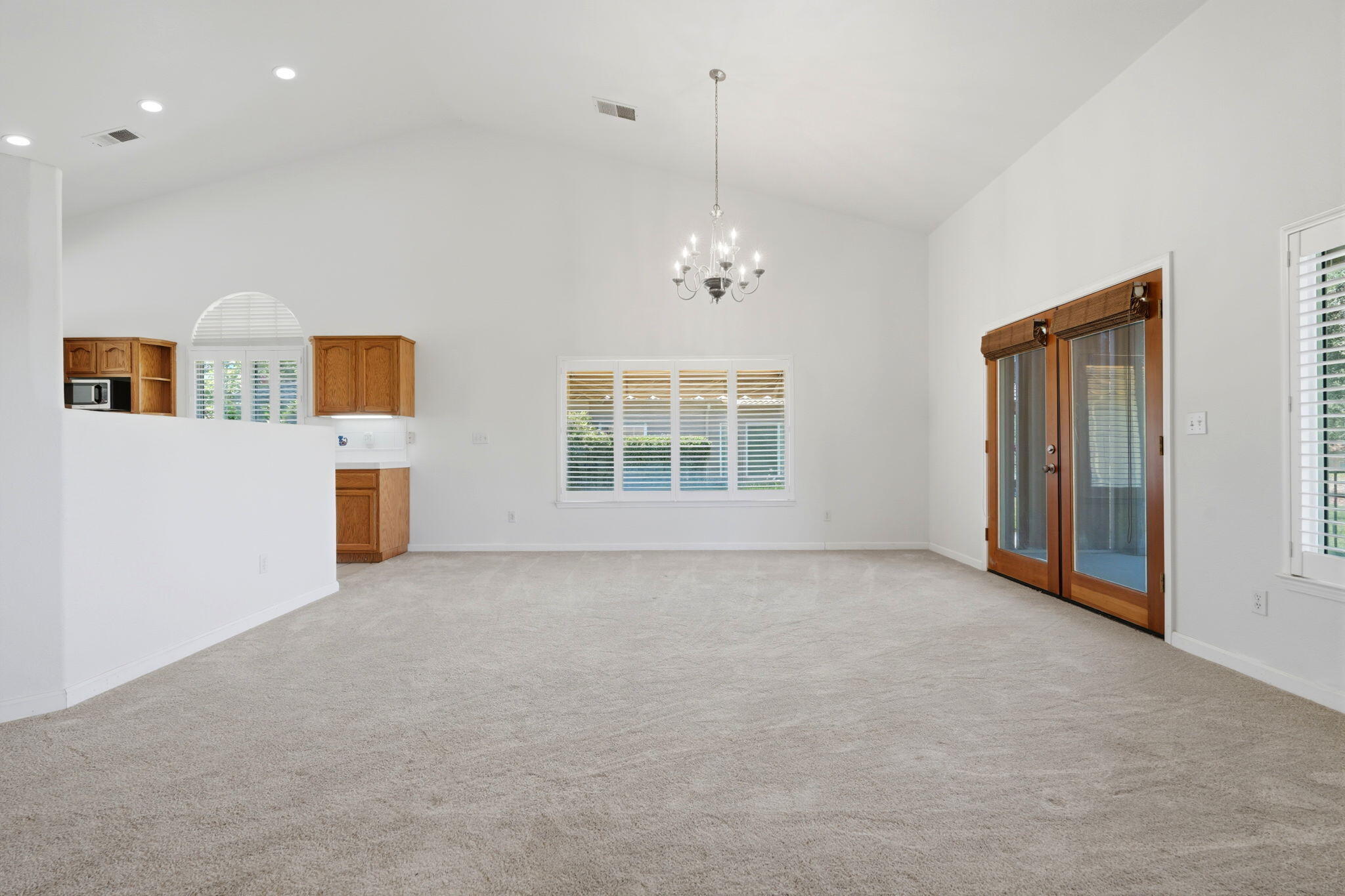 32563 Montgomery Dr, Springville, CA 93265