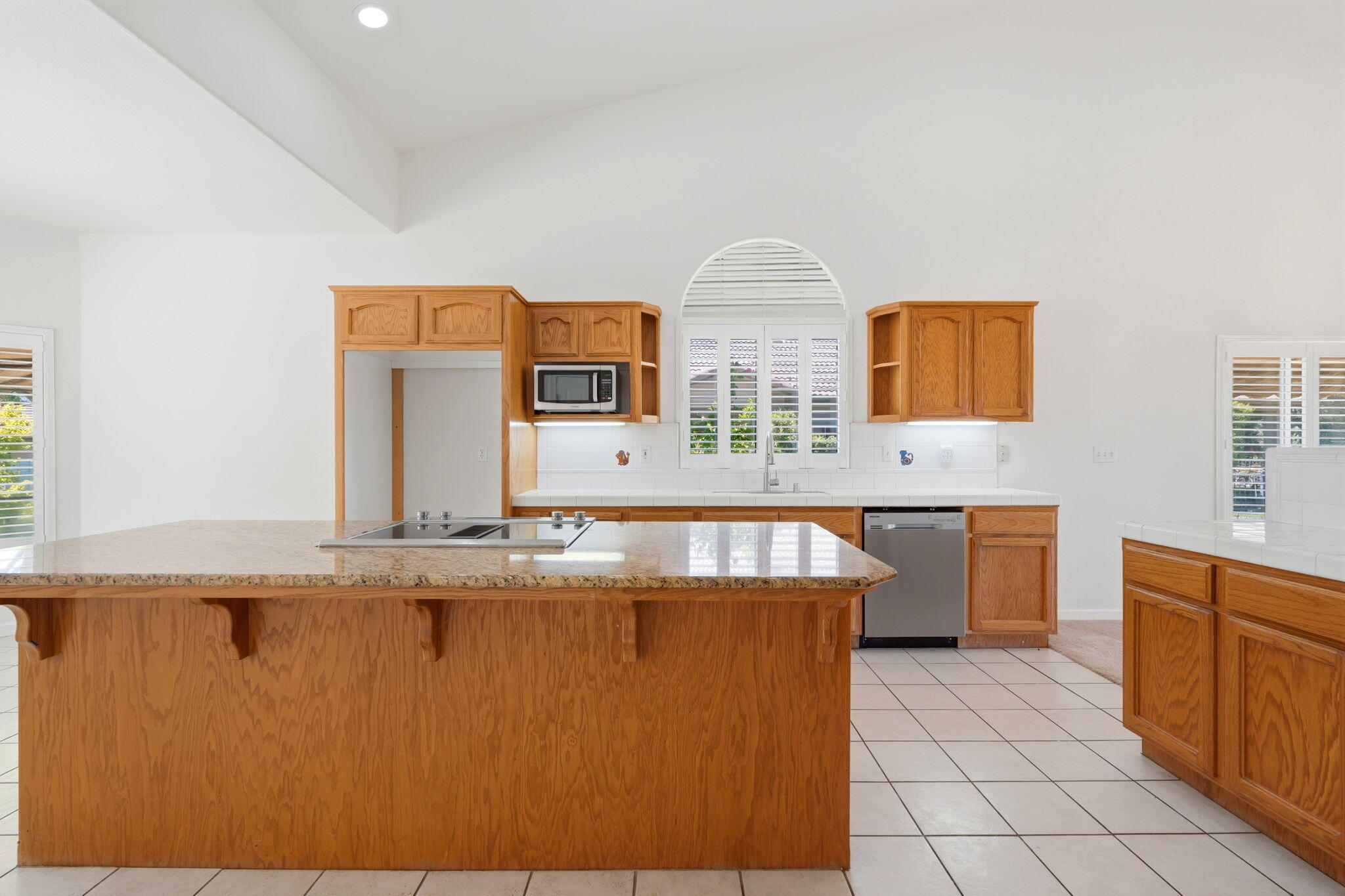 32563 Montgomery Dr, Springville, CA 93265