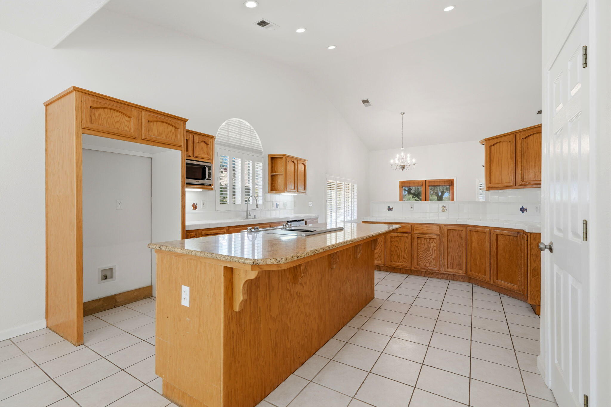 32563 Montgomery Dr, Springville, CA 93265