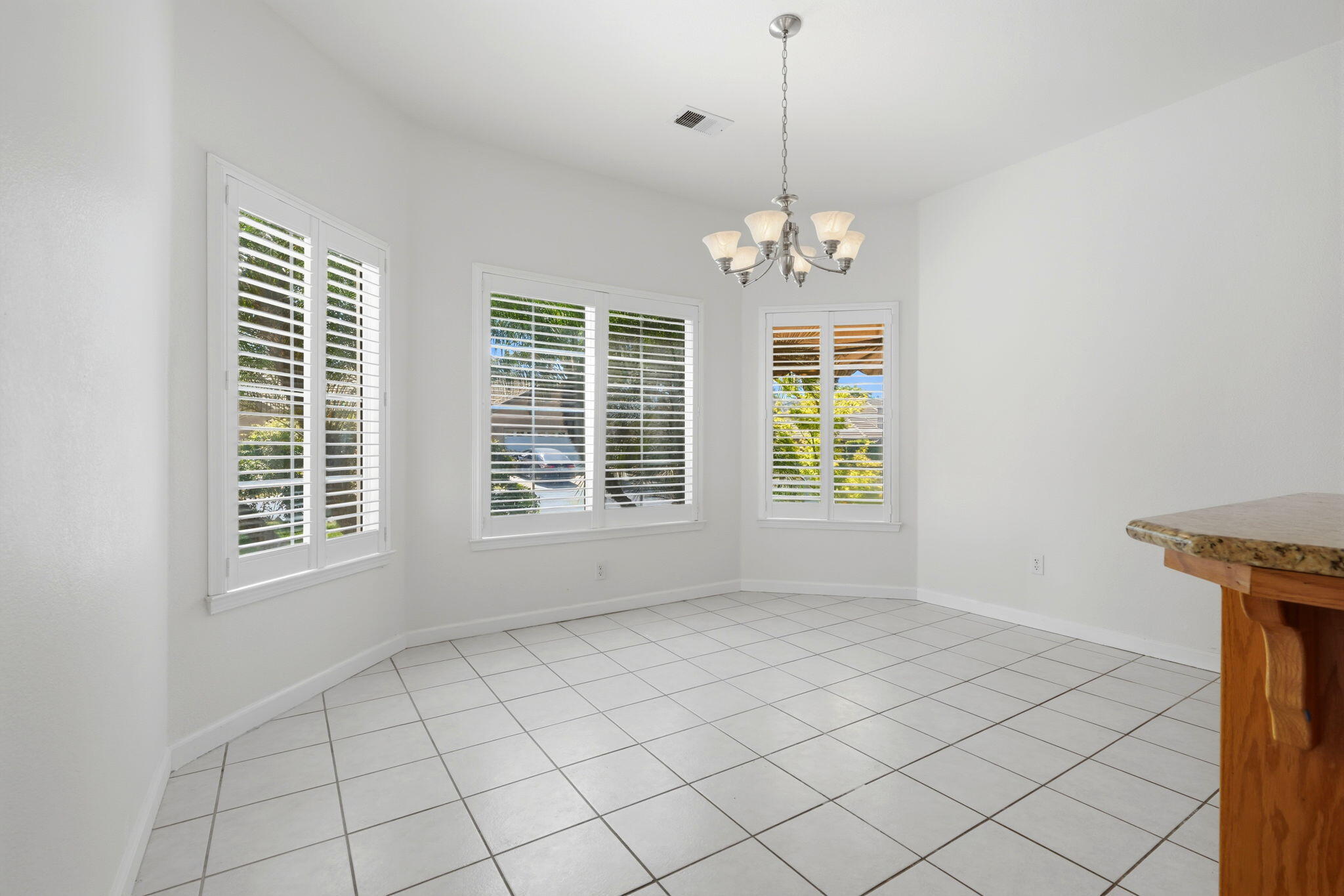 32563 Montgomery Dr, Springville, CA 93265