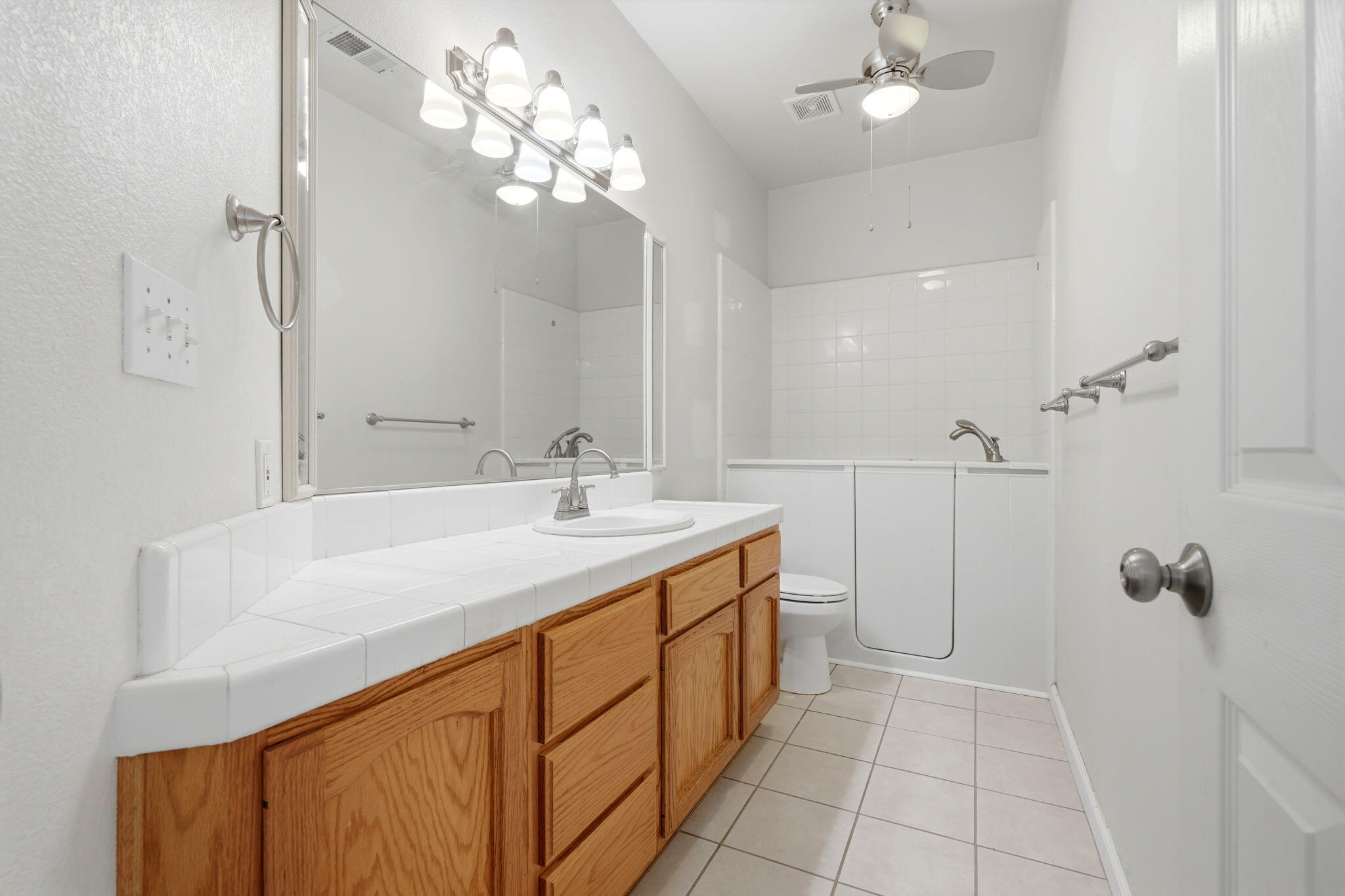 32563 Montgomery Dr, Springville, CA 93265