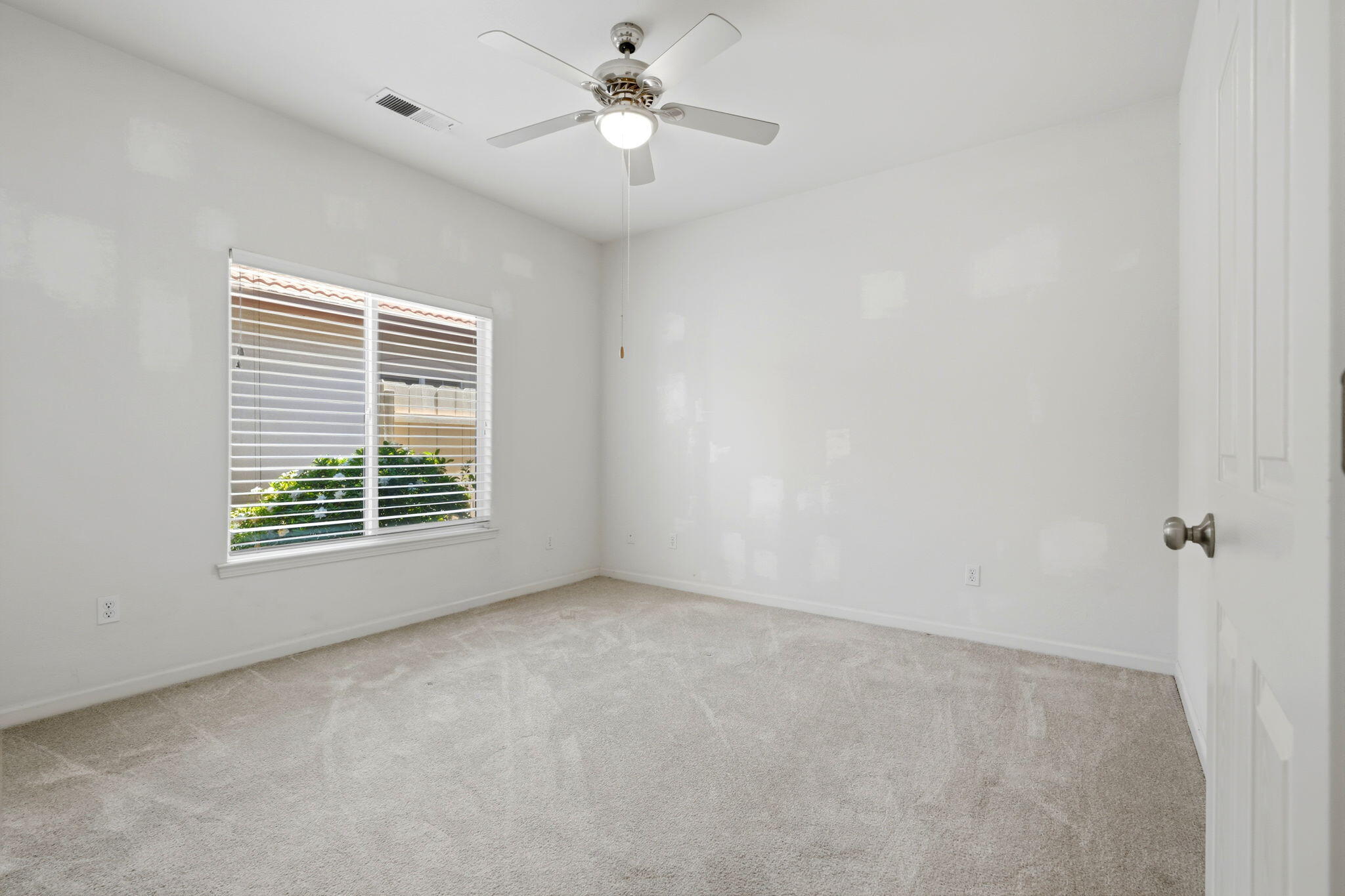 32563 Montgomery Dr, Springville, CA 93265