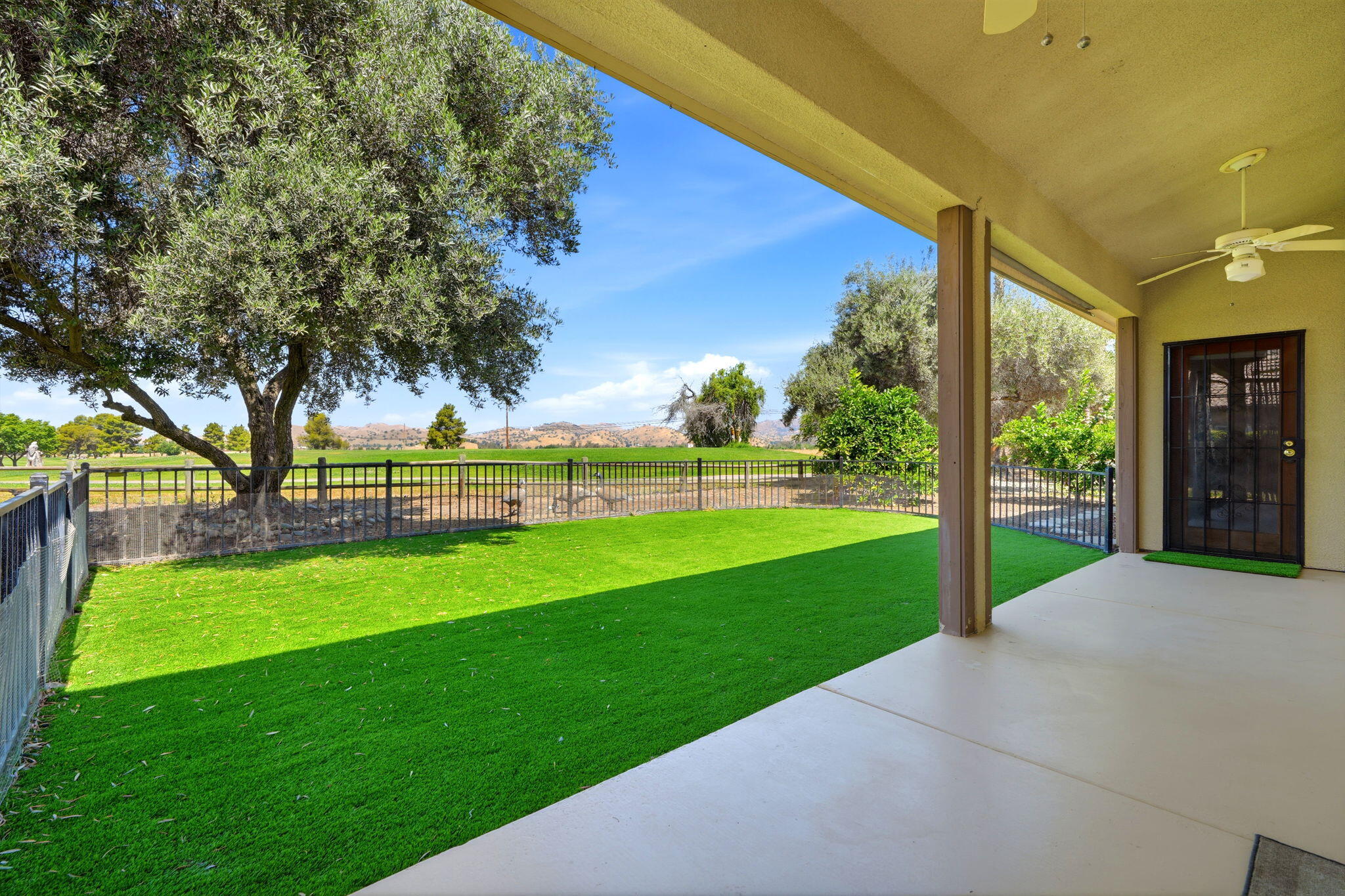 32563 Montgomery Dr, Springville, CA 93265