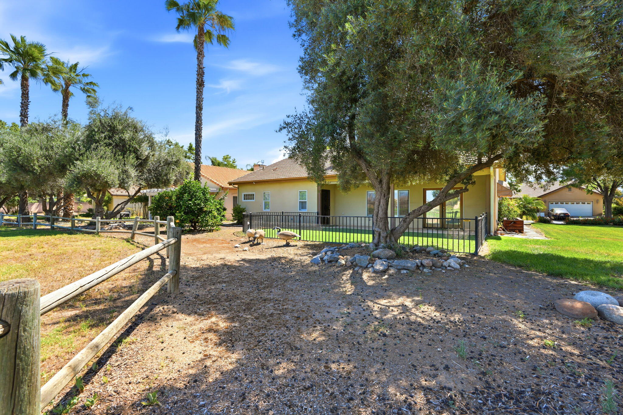 32563 Montgomery Dr, Springville, CA 93265